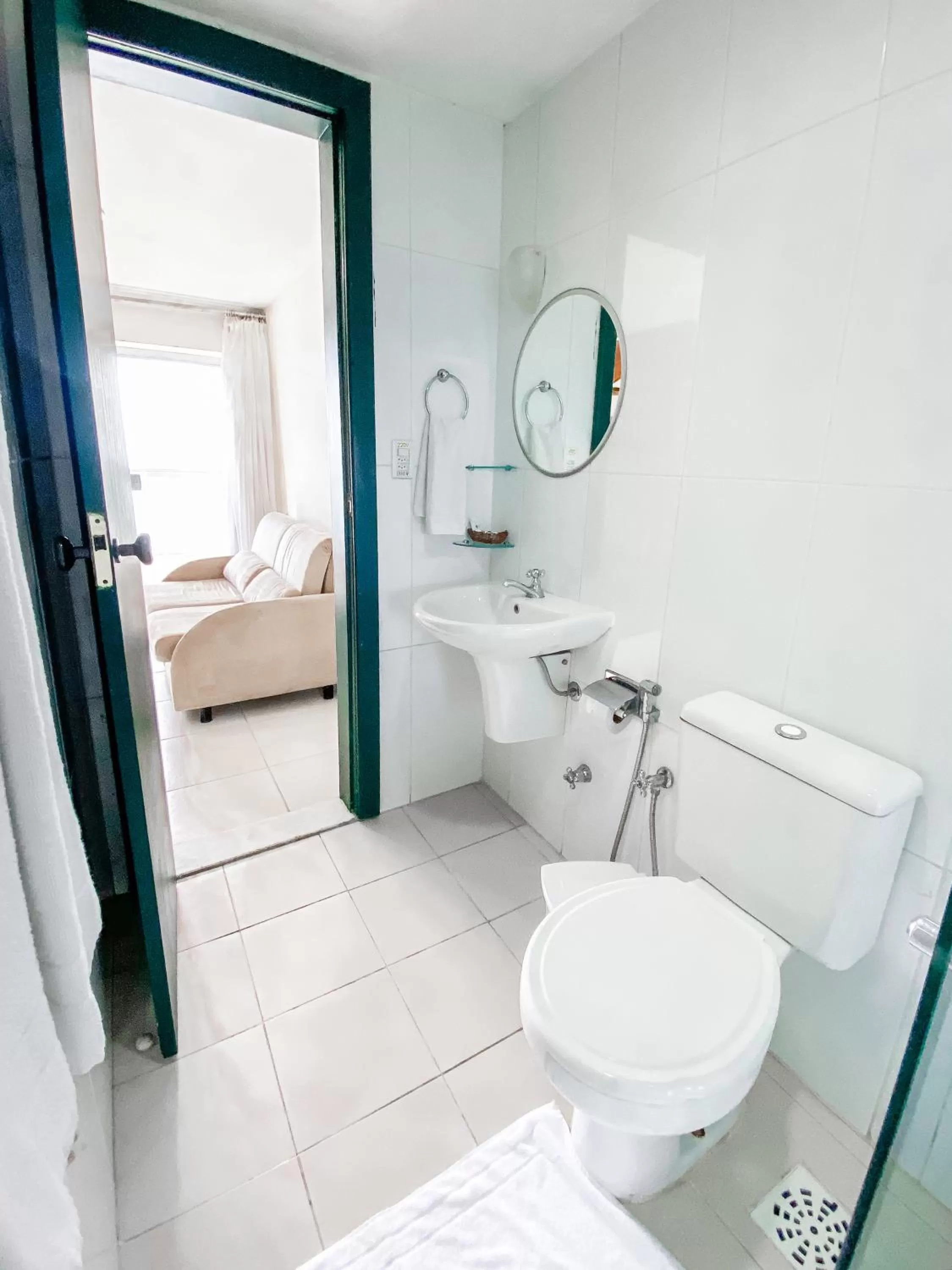 Toilet in Pousada Colonial Chile