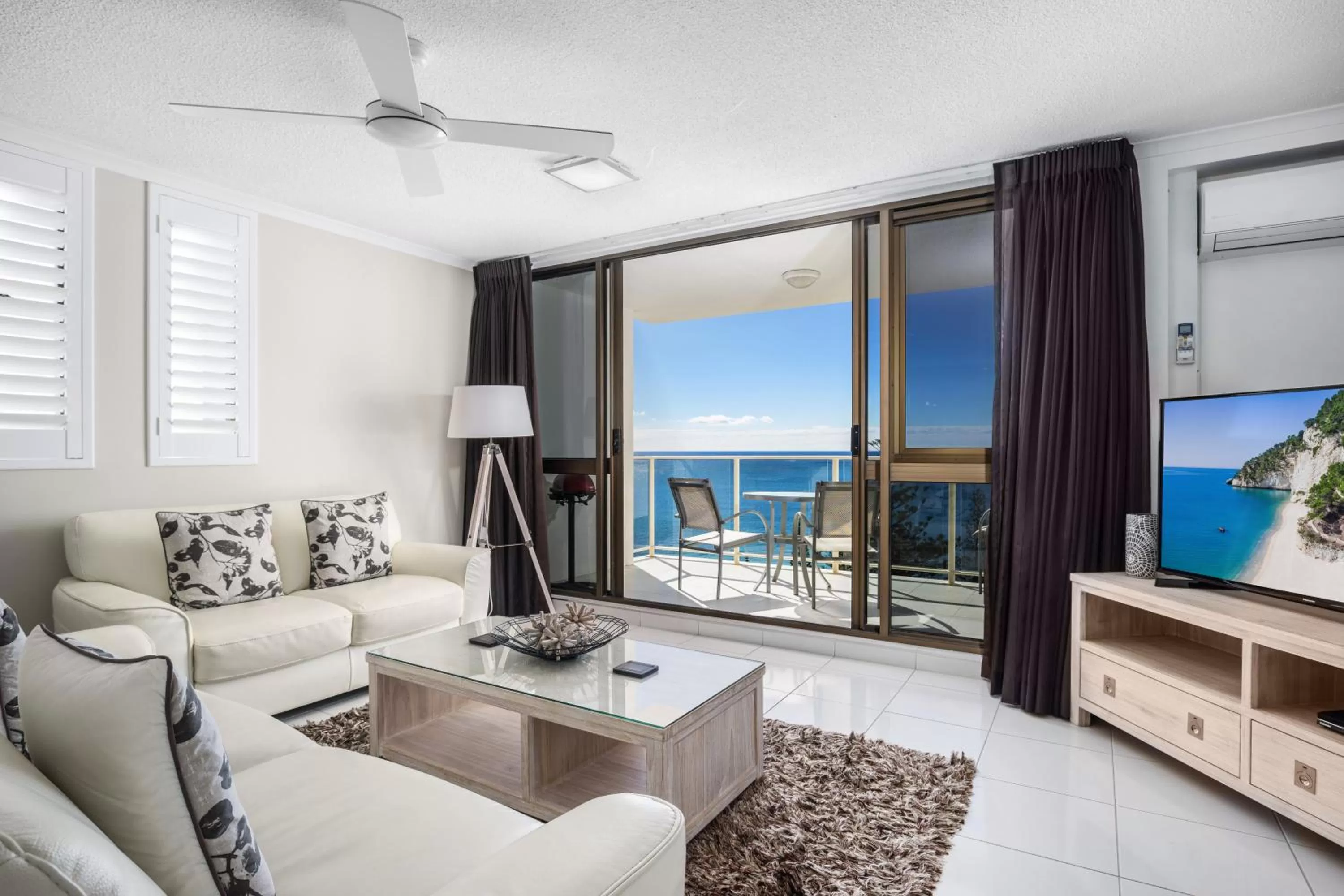 Living room in Pacific Beach Resort