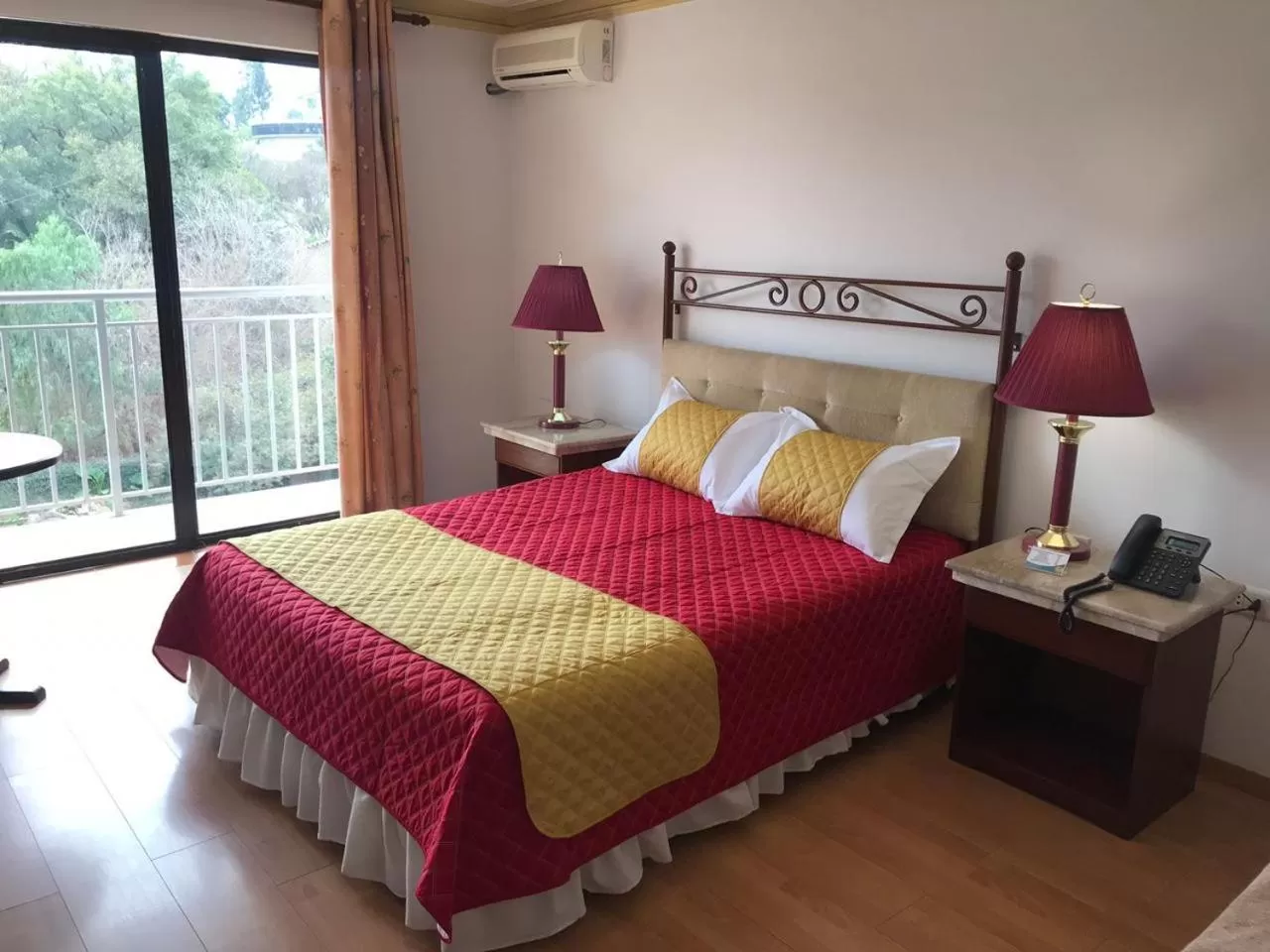 Bed in Hotel Los Ceibos