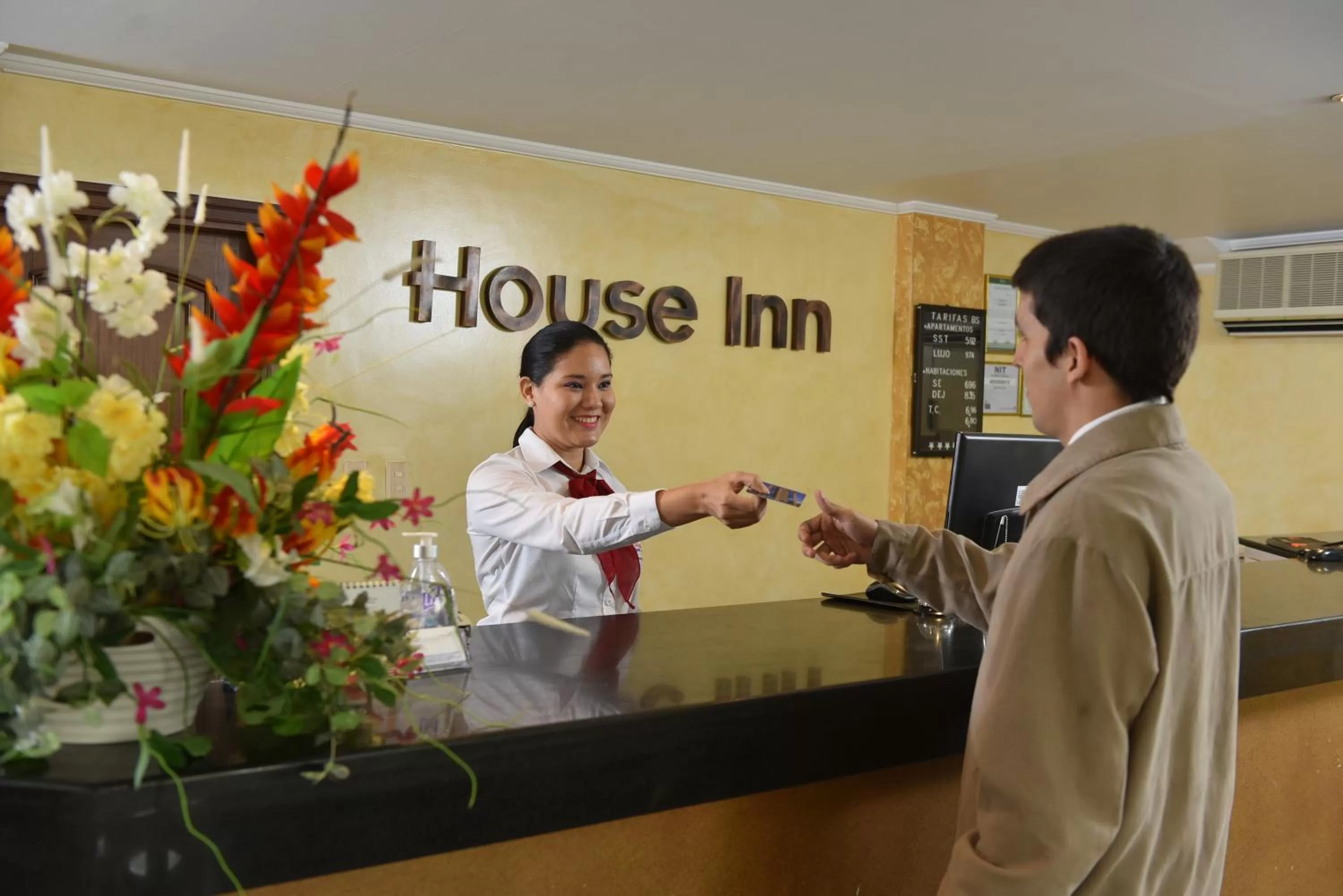 Lobby or reception in House Inn Apart Hotel