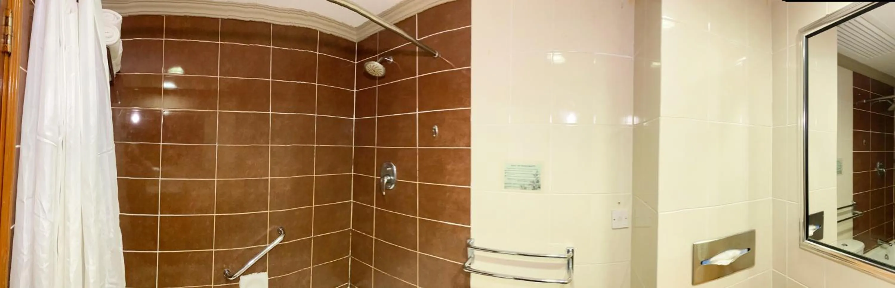 Shower in Hotel Sandakan