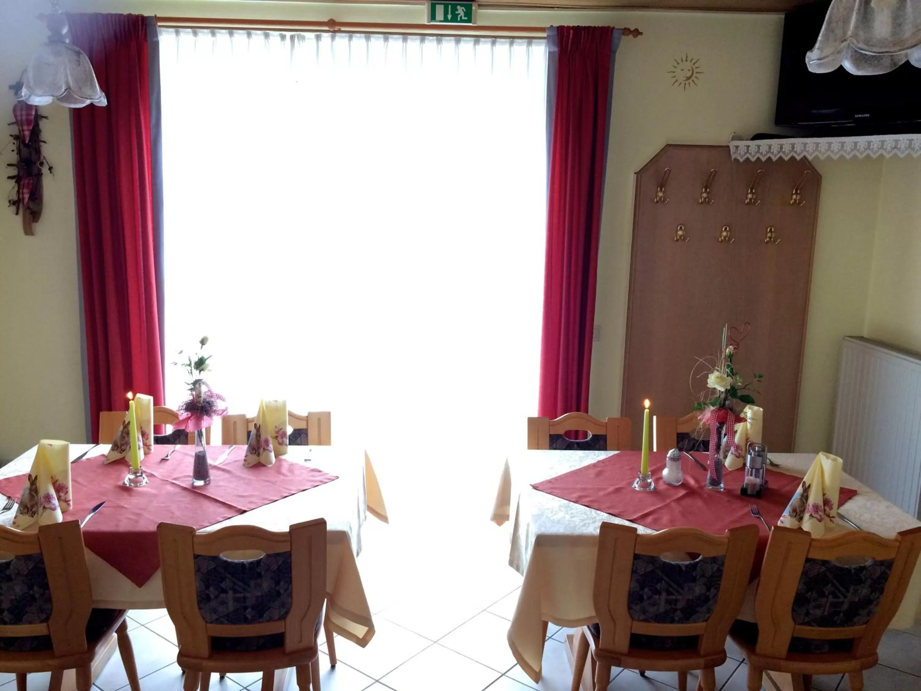 Restaurant/Places to Eat in Hotel Sonnental