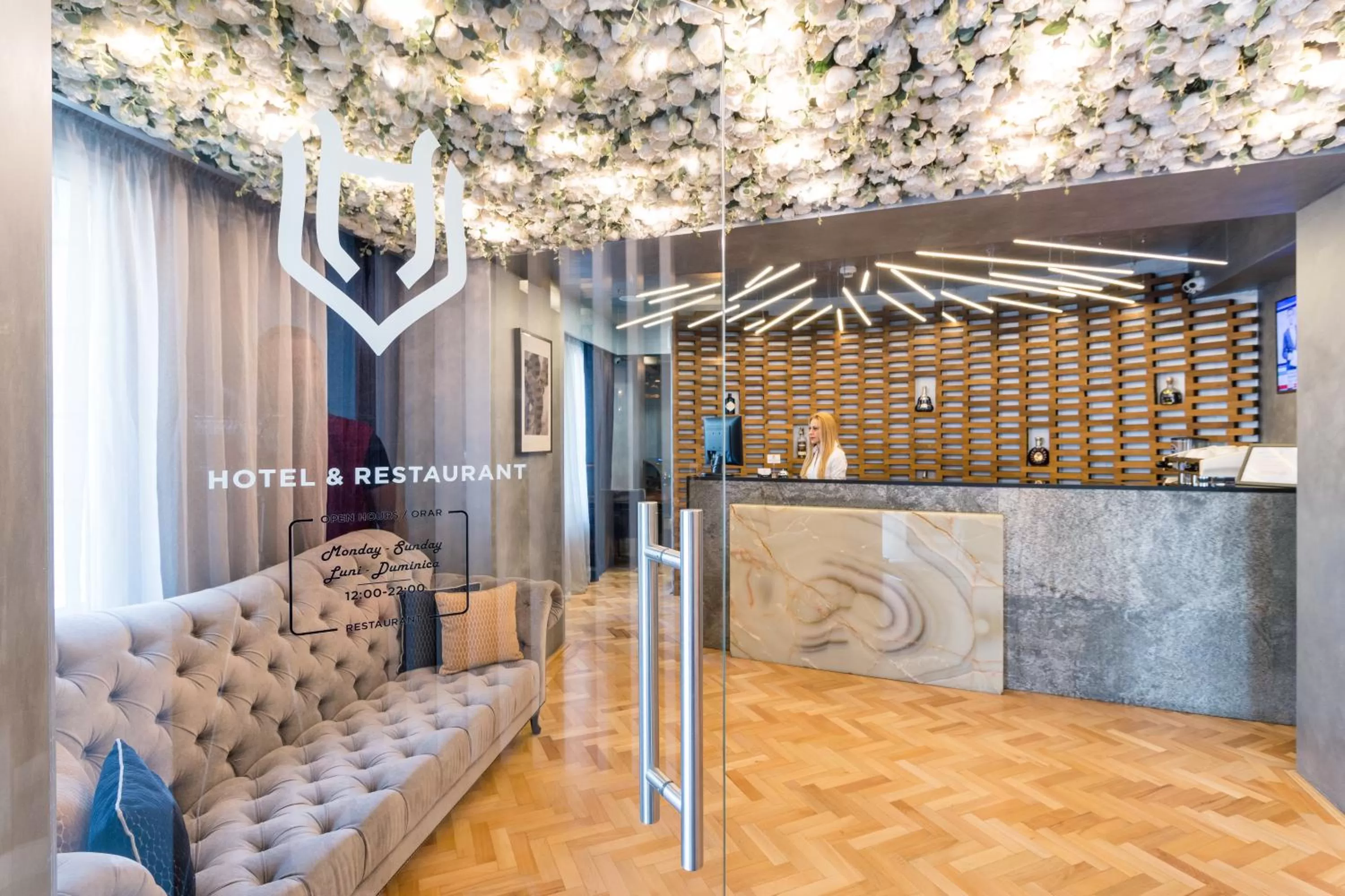 Facade/entrance in Venis Boutique Hotel