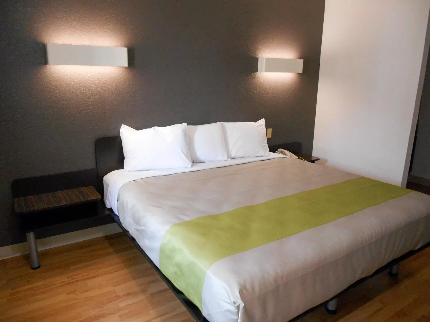 Bed in Studio 6-San Antonio, TX - Airport