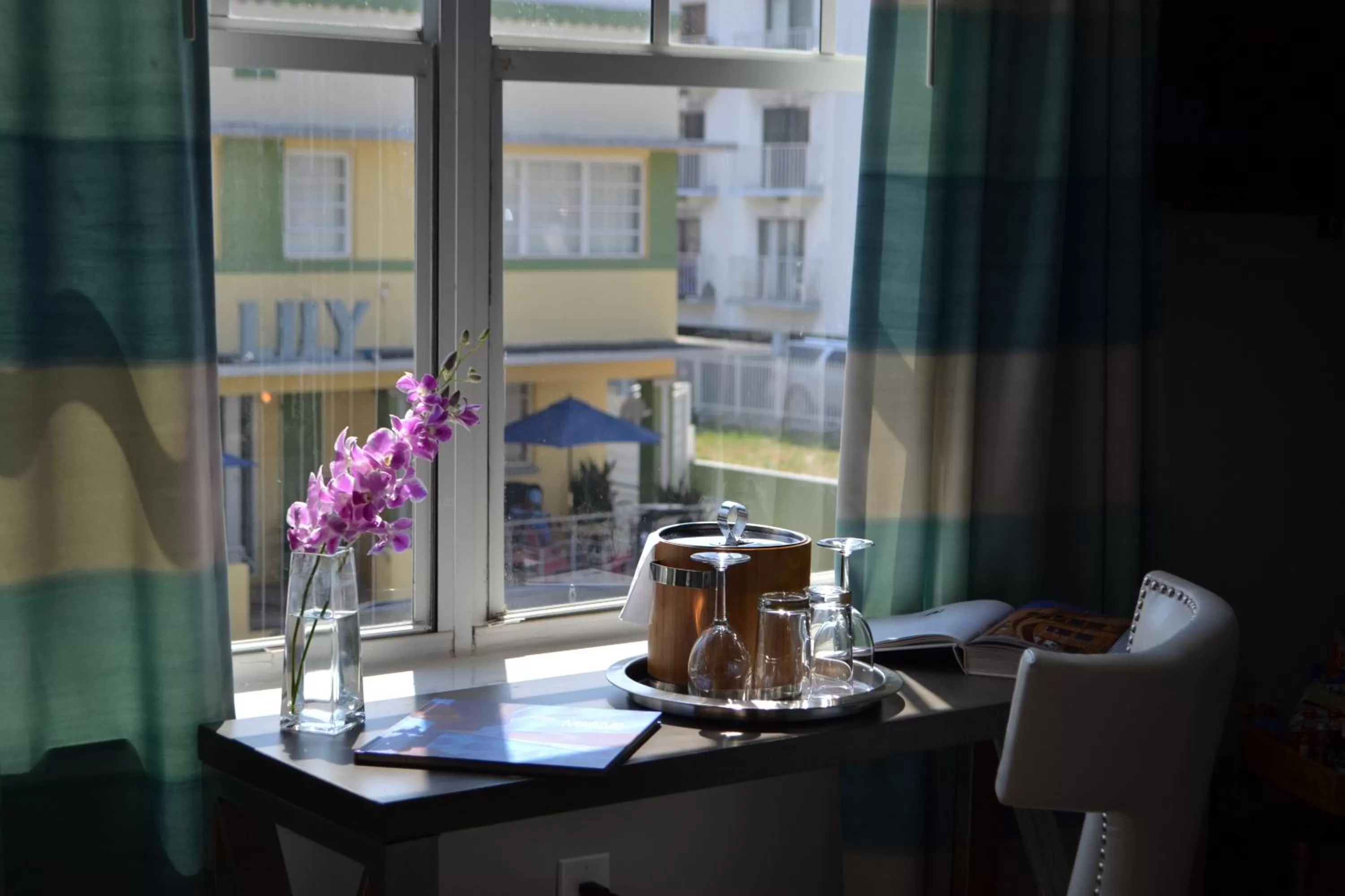 Decorative detail in Shelley Hotel