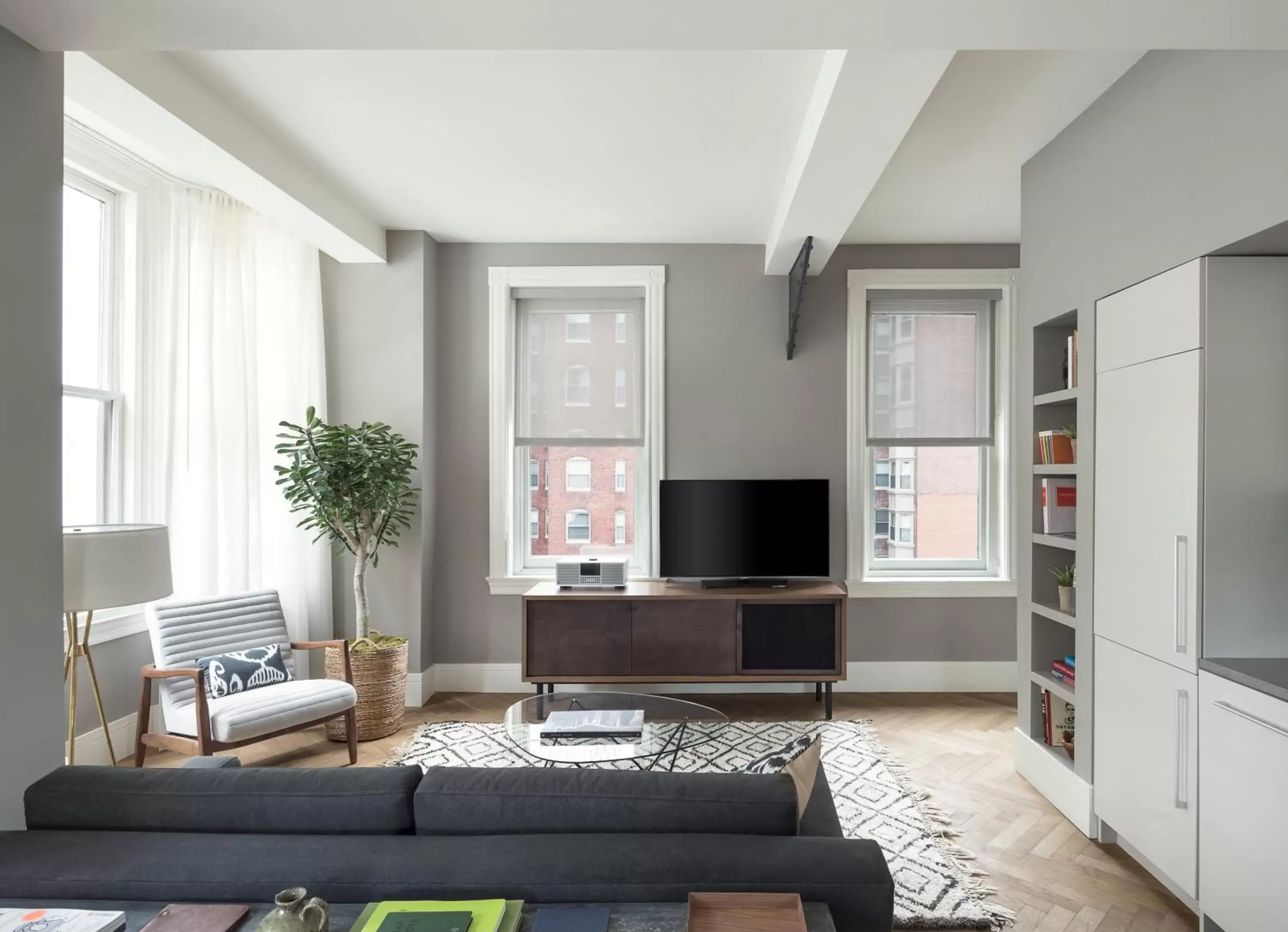 TV and multimedia, Seating Area in ROOST Rittenhouse TV and multimedia, Seating Area in ROOST Rittenhouse