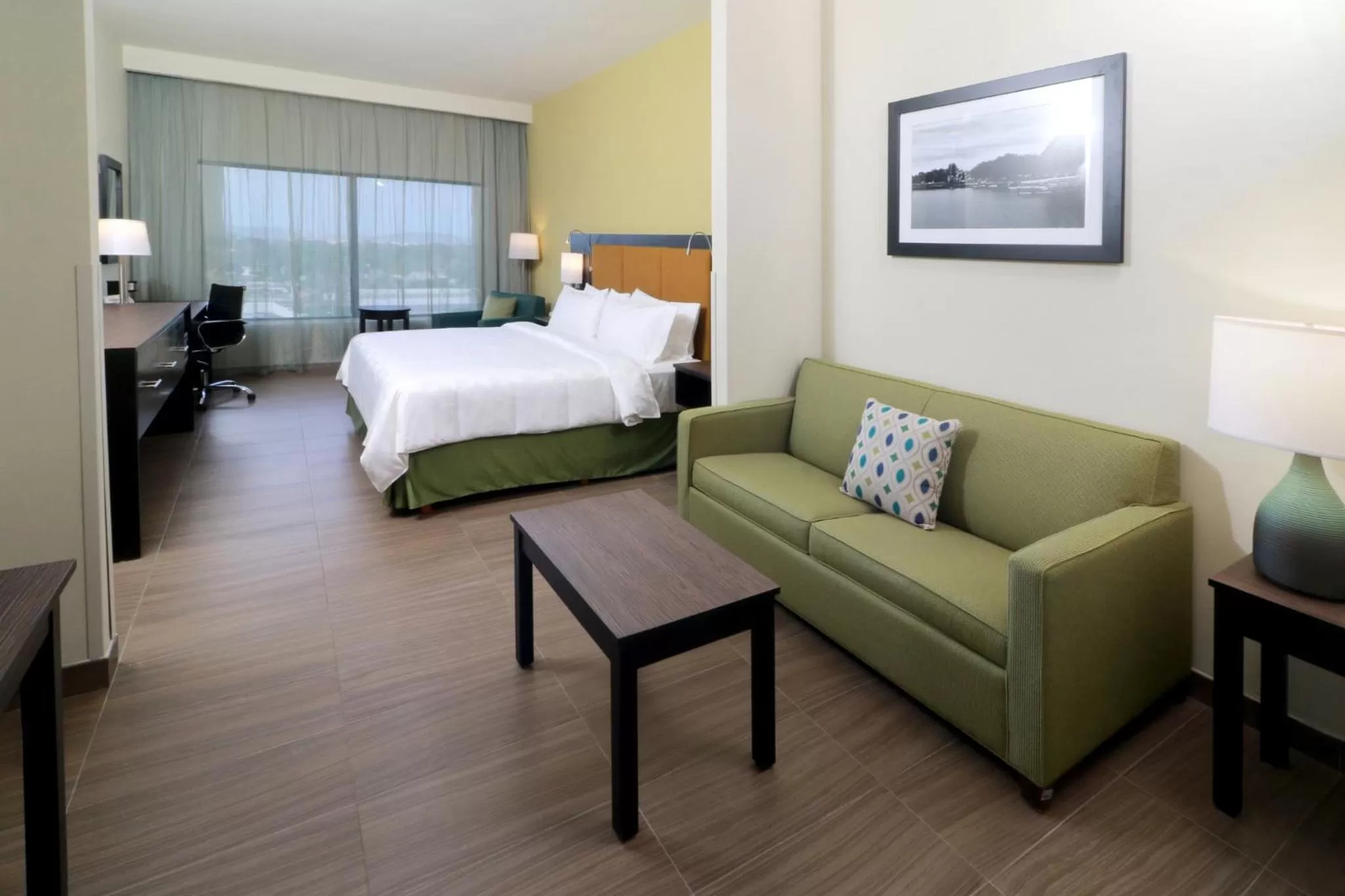 Photo of the whole room, Bed in Holiday Inn Tampico-Altamira by IHG