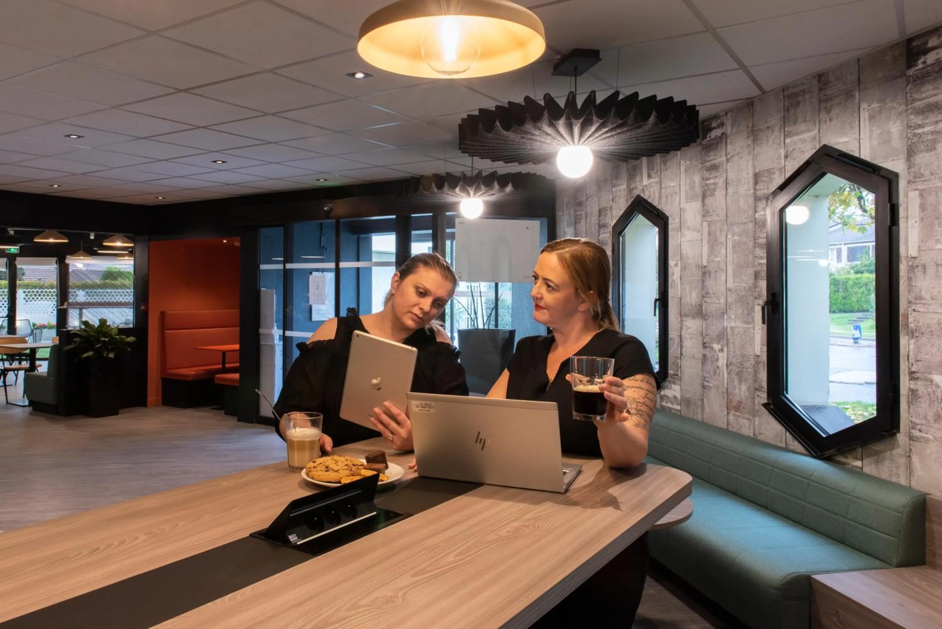 Seating area in ibis Cergy Pontoise Le Port