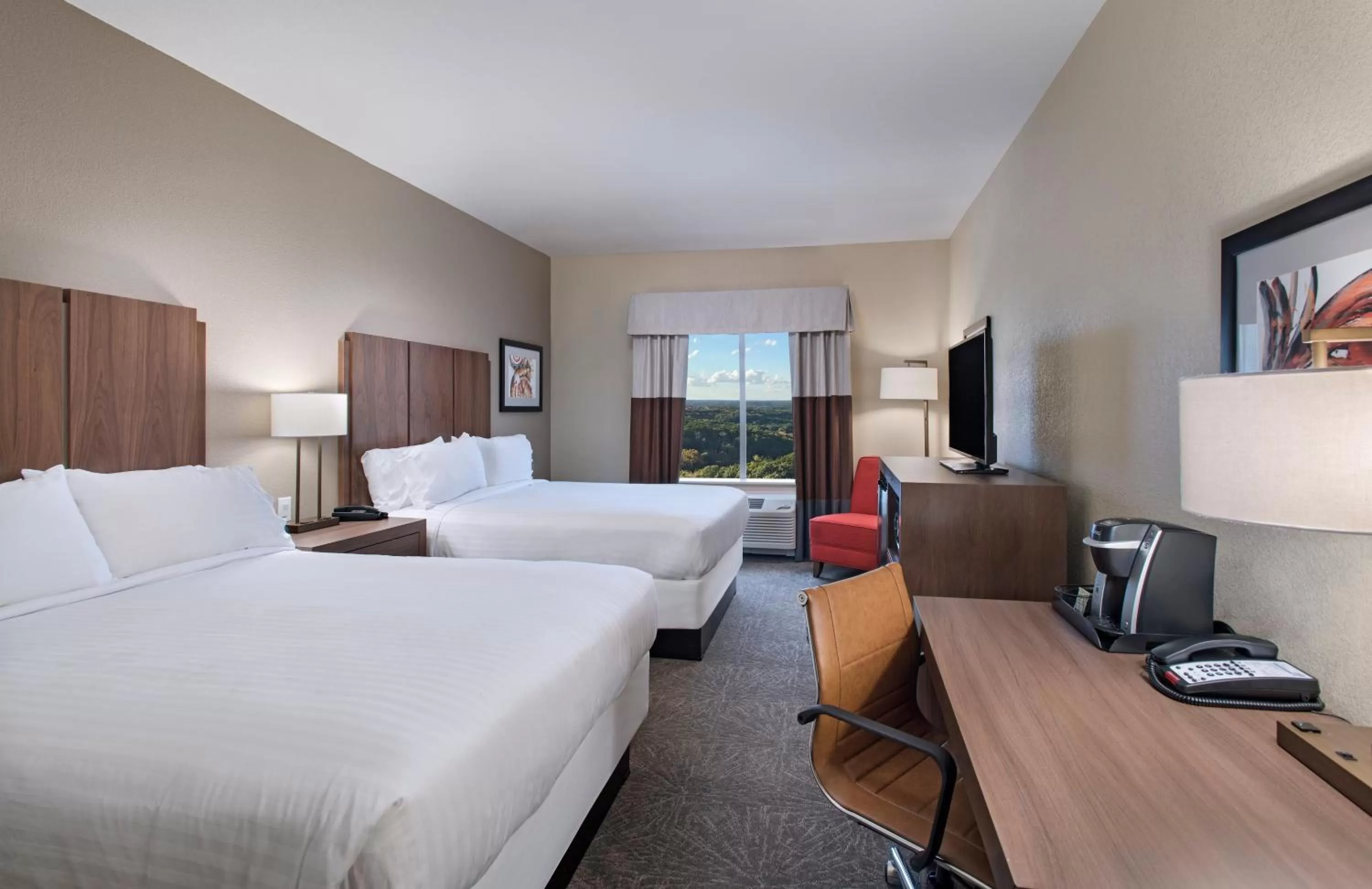 Photo of the whole room, Bed in Holiday Inn Express & Suites Austin NW - Four Points by IHG