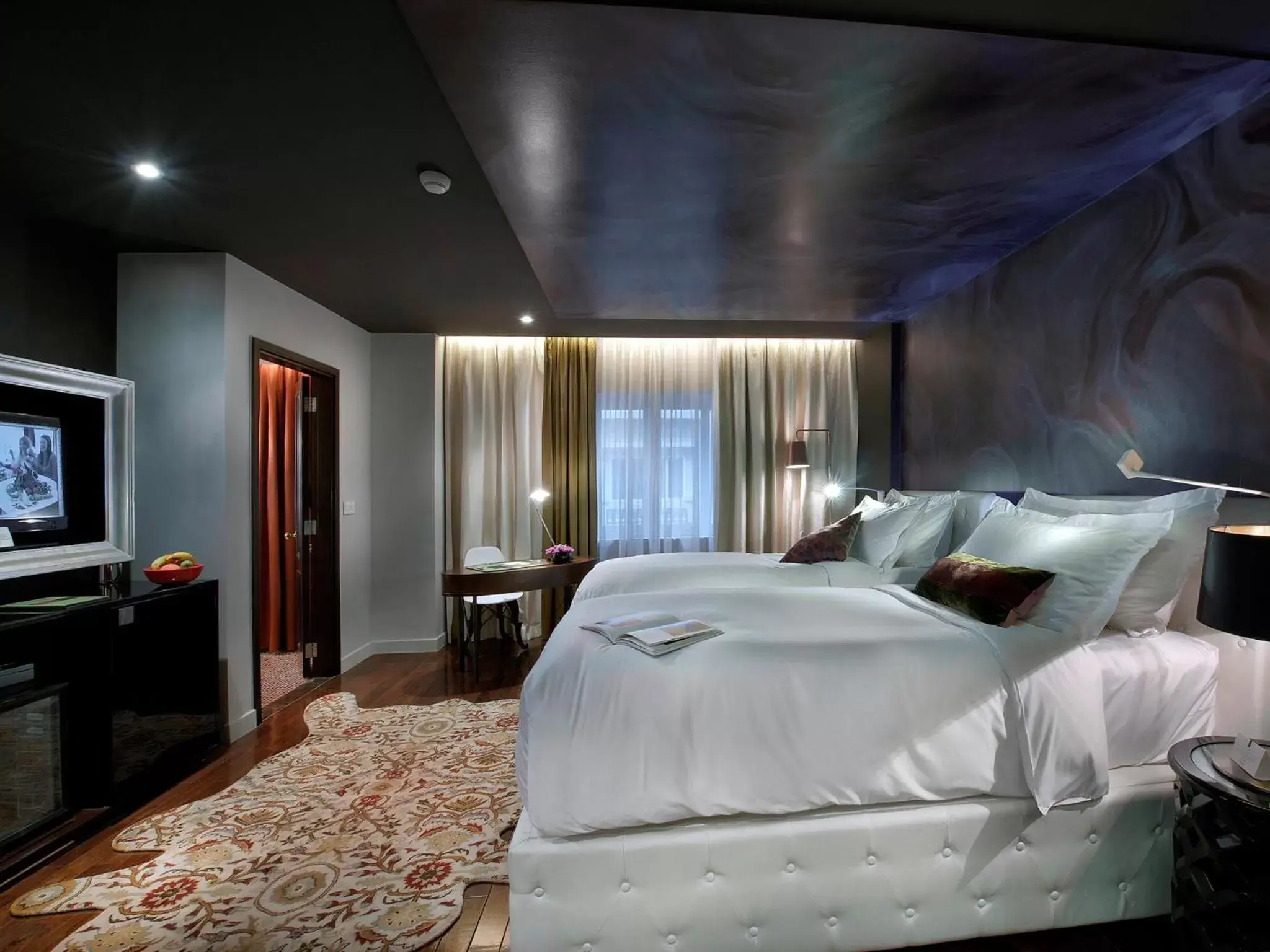 Superior Twin Room in Hotel de l'Opera Hanoi - MGallery Superior Twin Room in Hotel de l'Opera Hanoi - MGallery