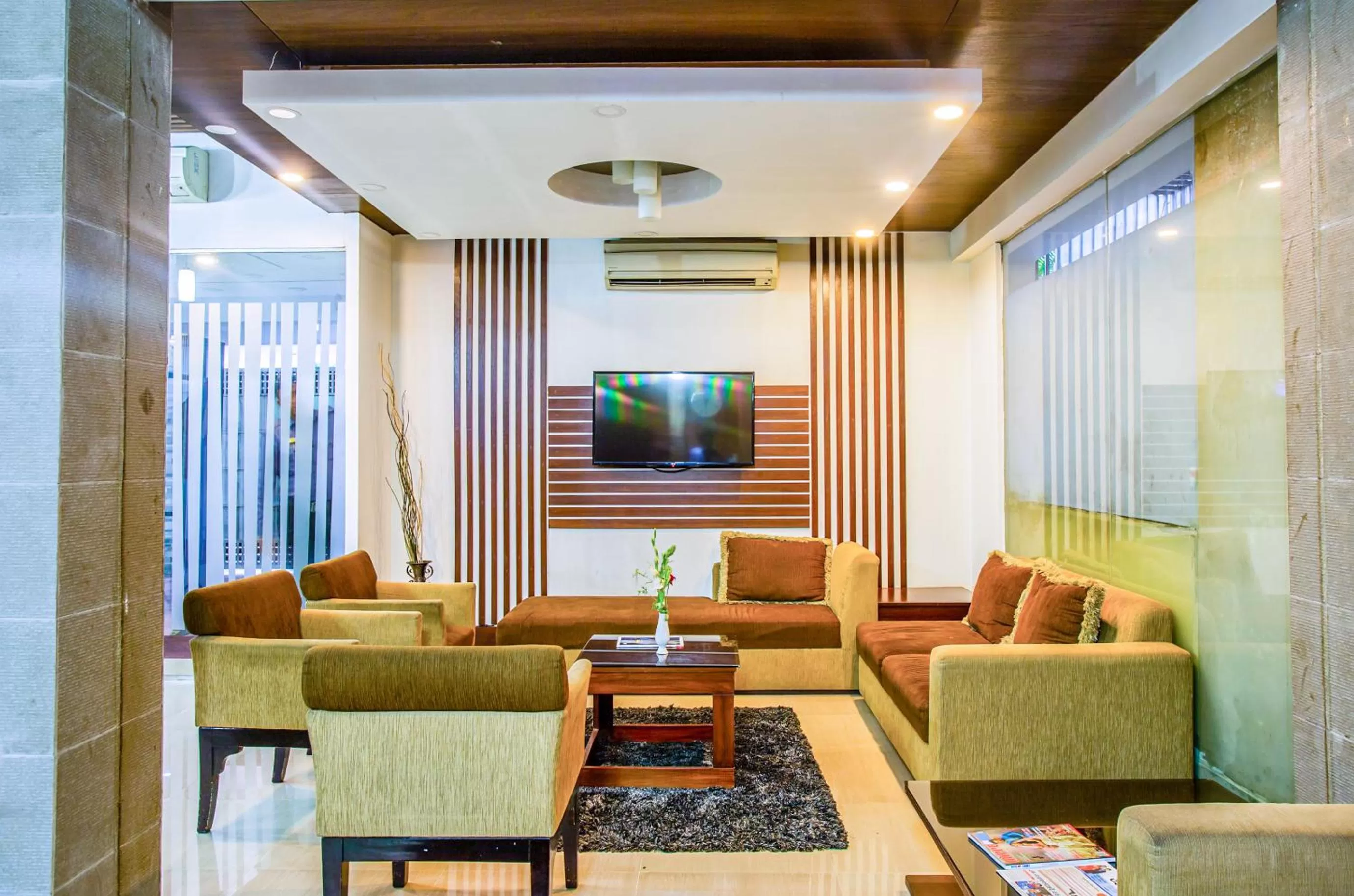 Lobby or reception in Hotel La Villa Western by Sea Pearl Beach Resort & Spa