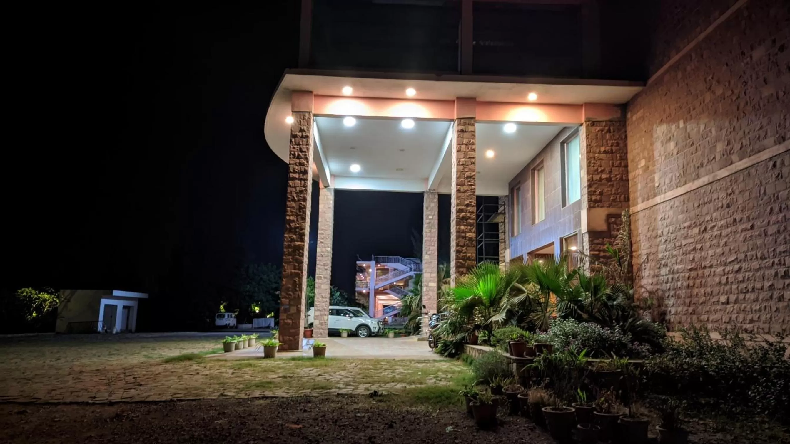 Facade/entrance in Kanthi Resorts Badami