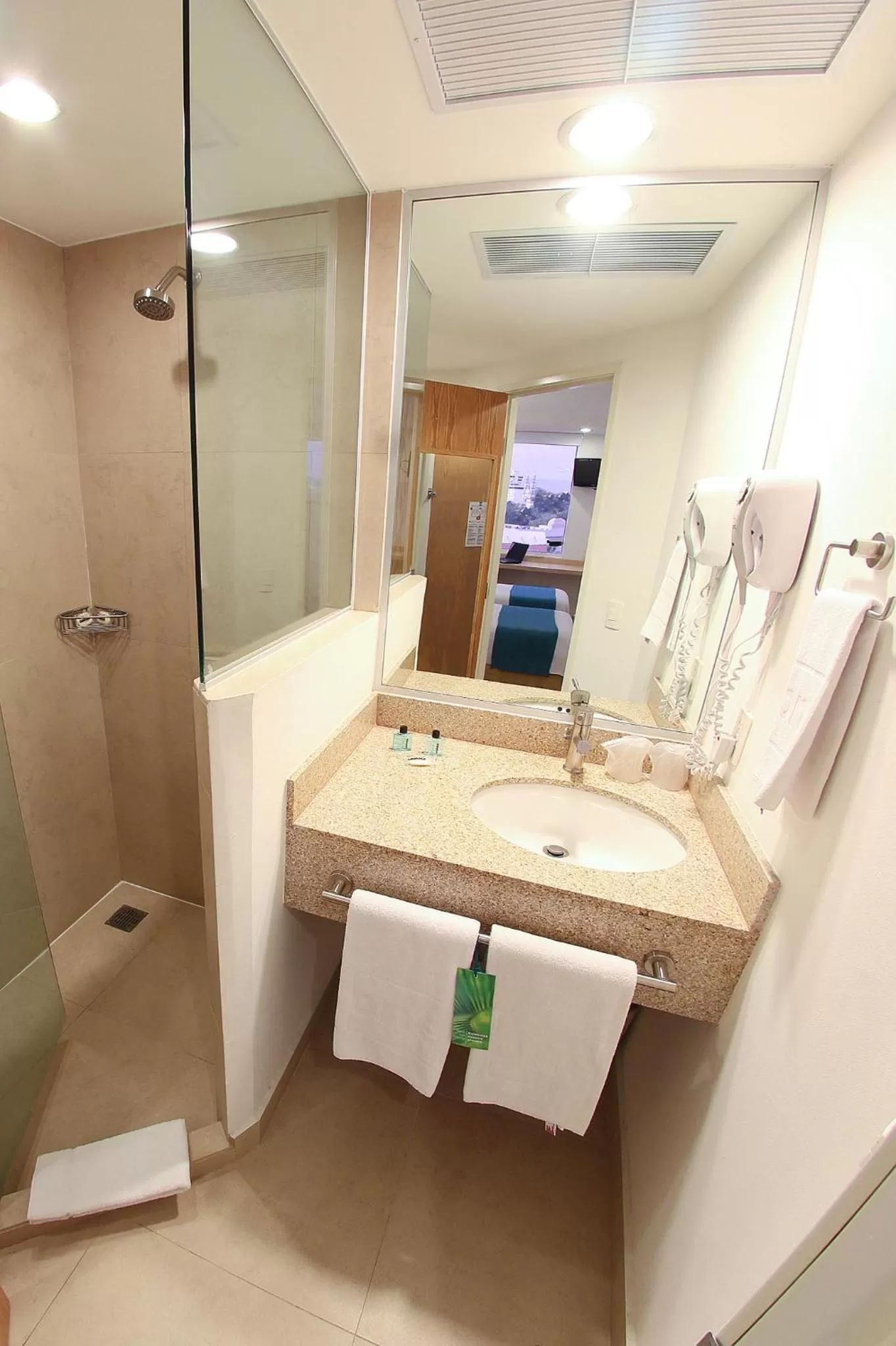 Bedroom in One Culiacan Forum