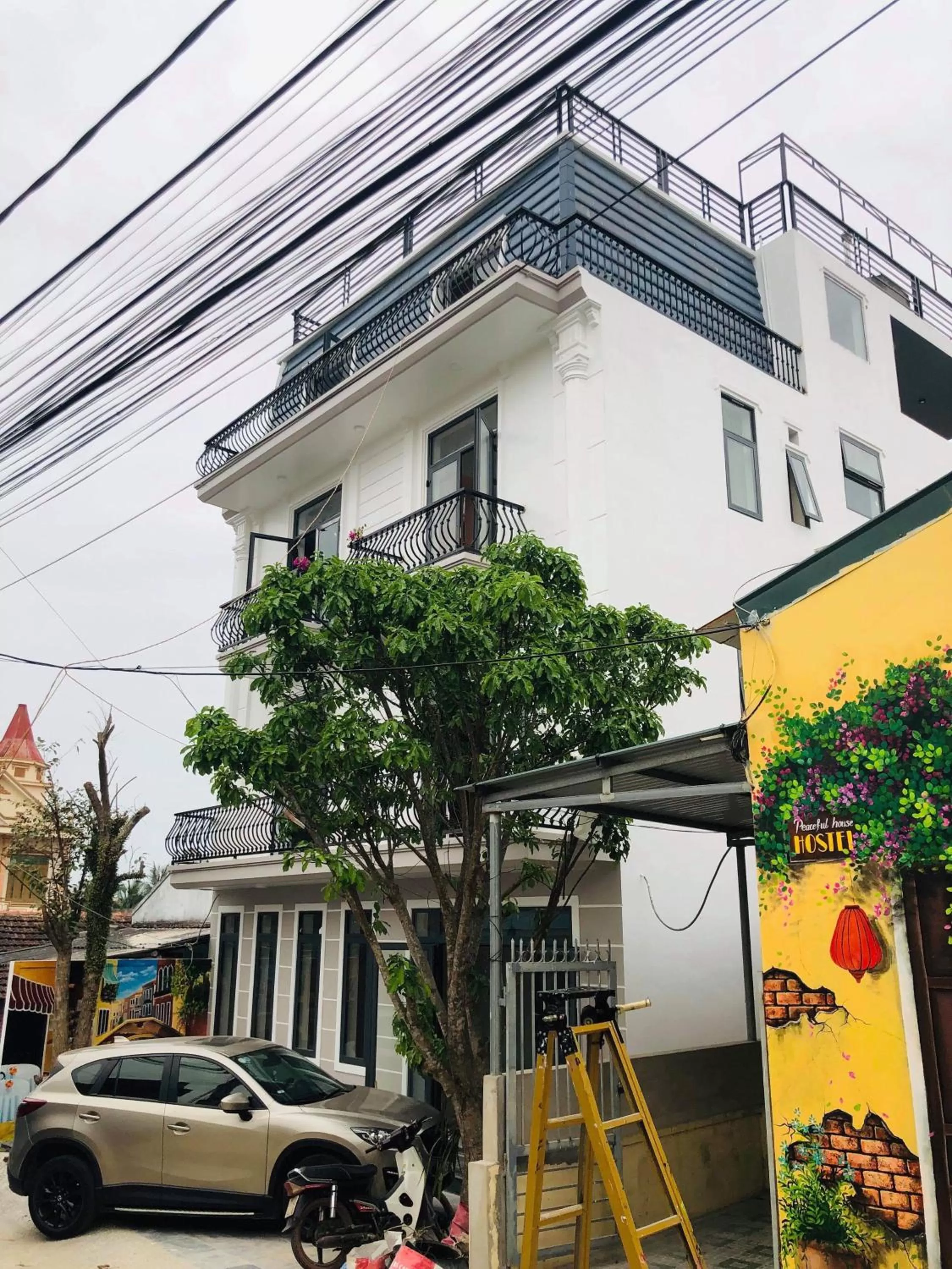 Property Building in Peaceful House Hostel