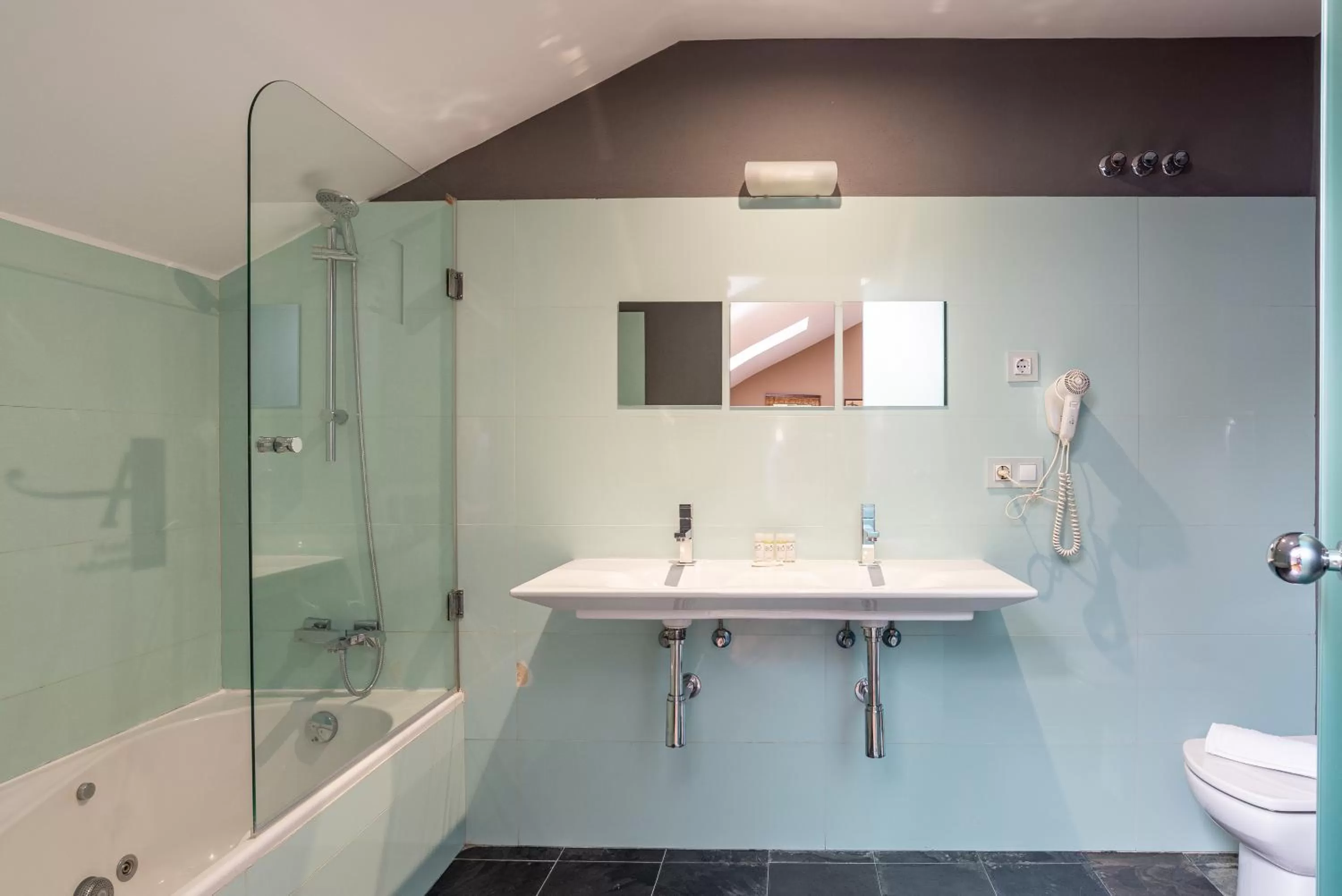 Toilet in Hotel Albaicín