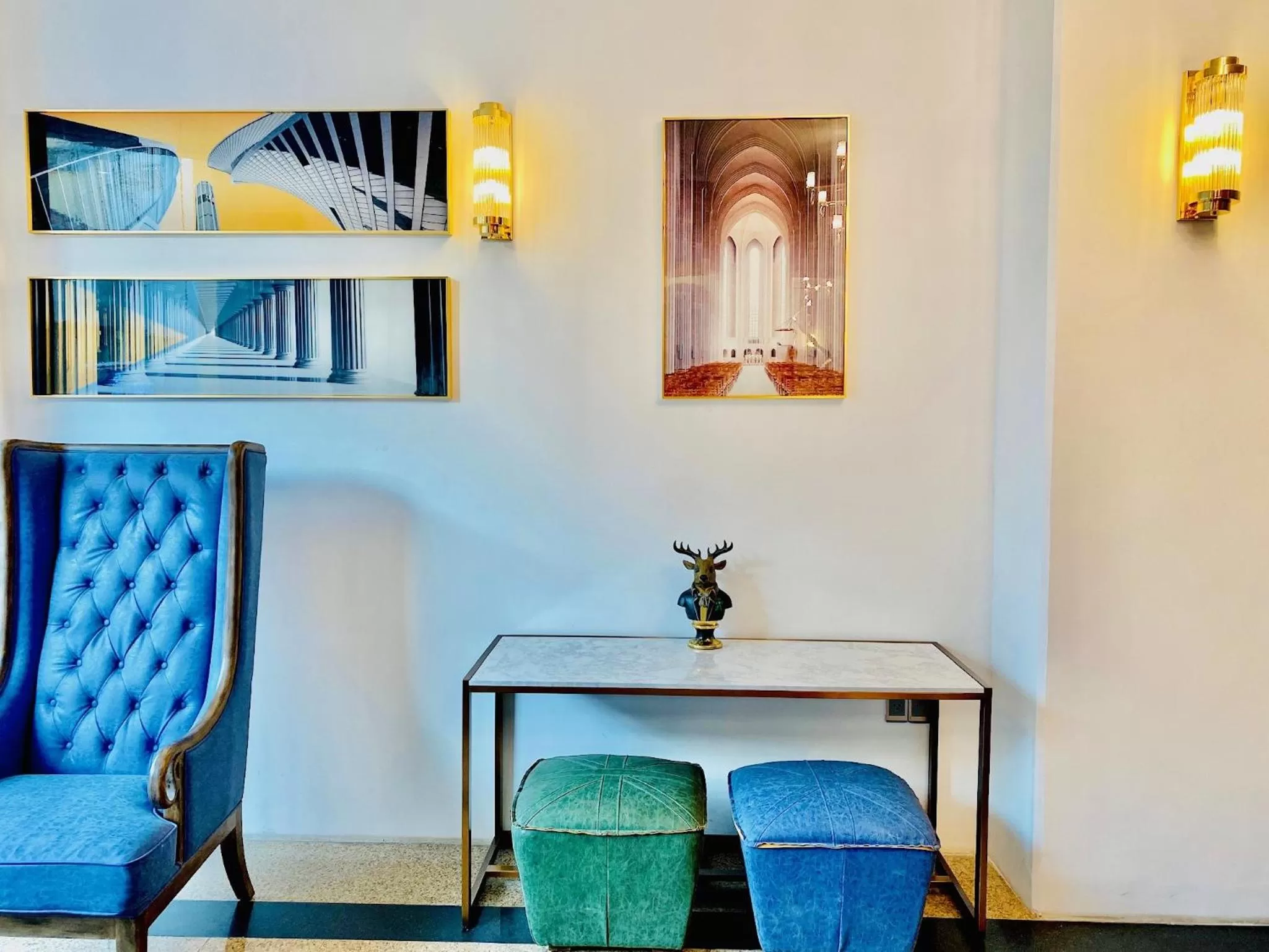 Communal lounge/ TV room in A In Hotel Del Luna