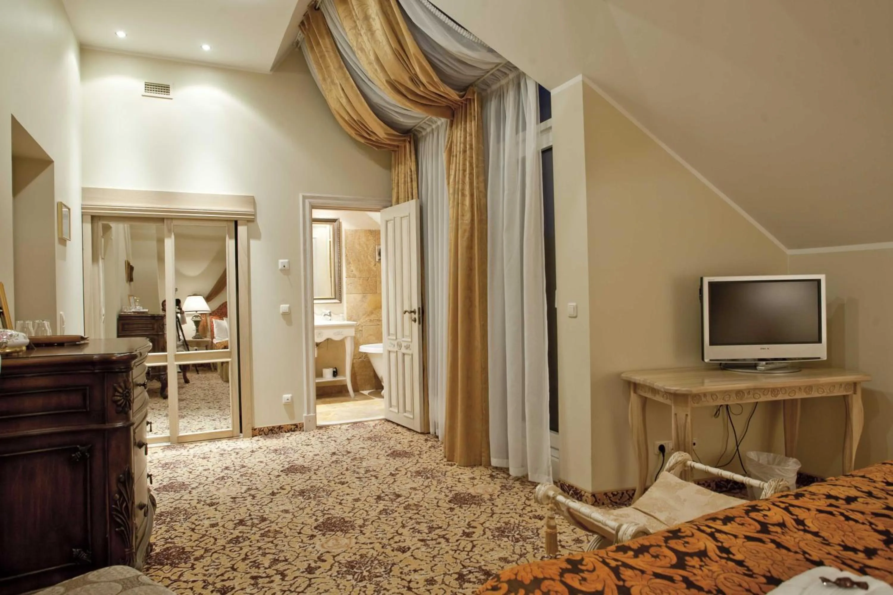 Photo of the whole room, Bed in Grand Rose SPA Hotel