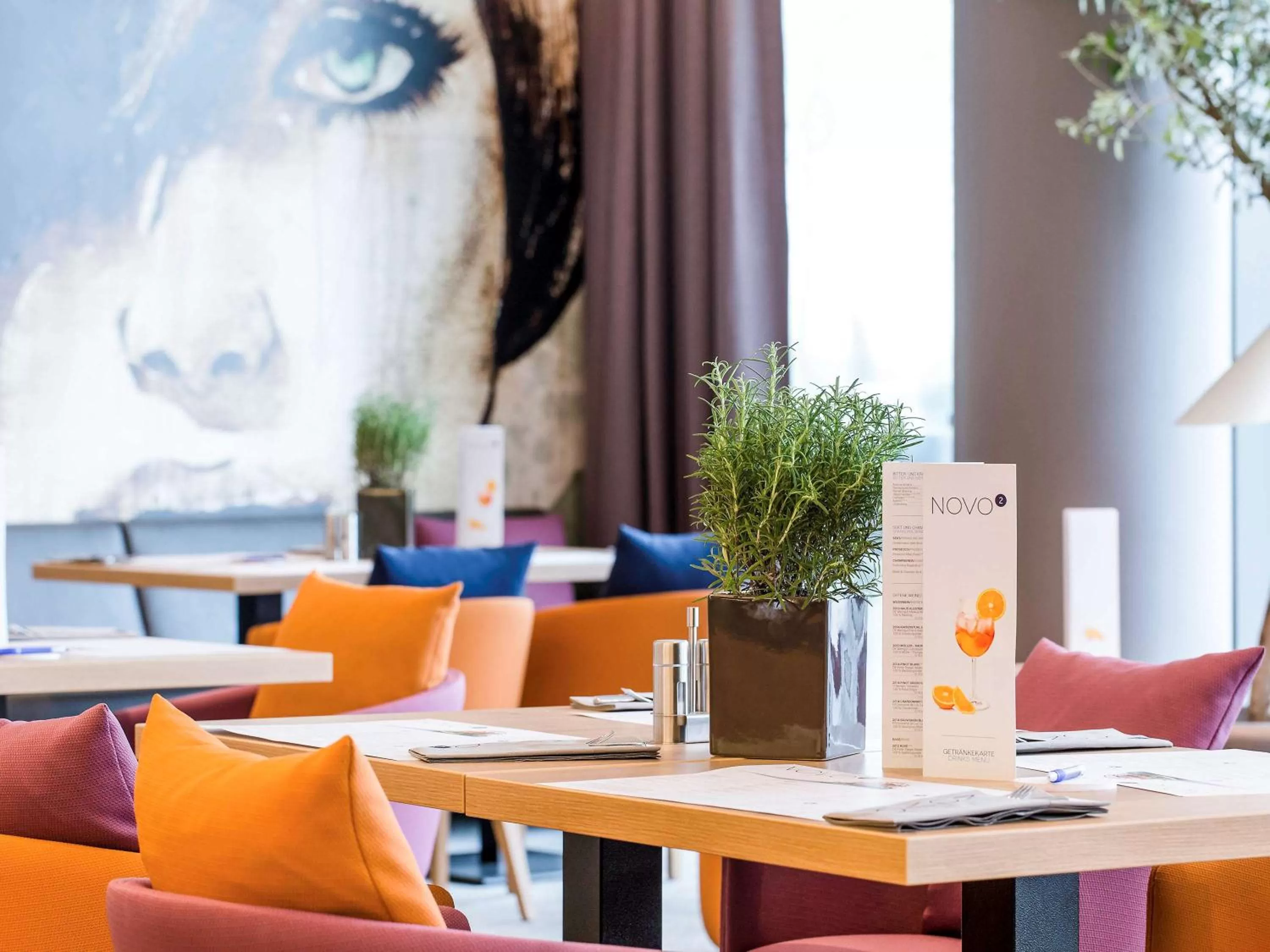 Restaurant/places to eat in Novotel München Messe