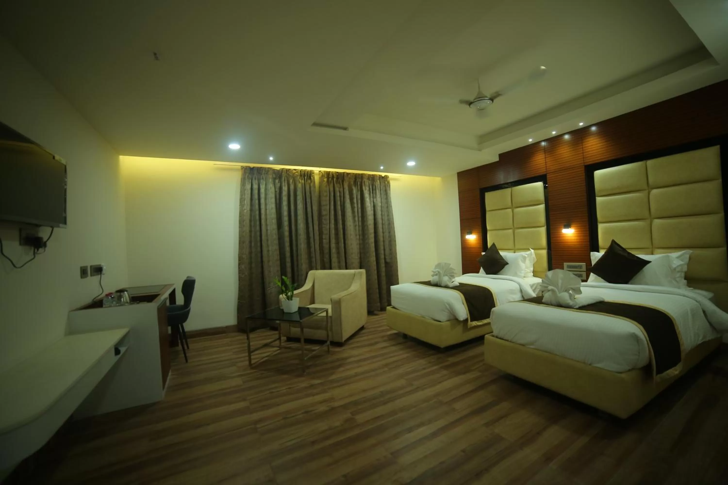 Photo of the whole room, Bed in Sree Fortune Grand, Tadepalli