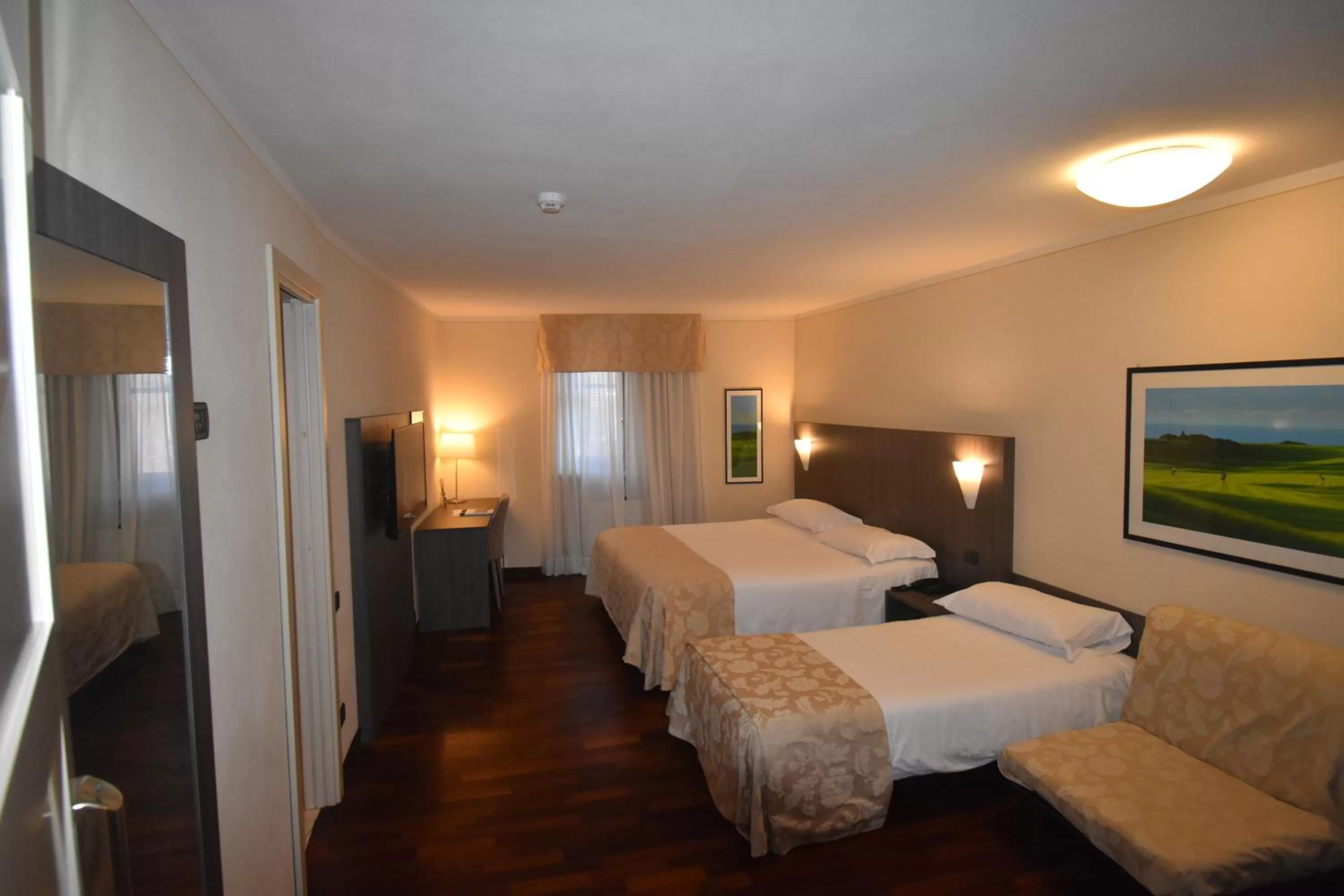 Bedroom, Bed in Hotel Boutique Antiche Mura