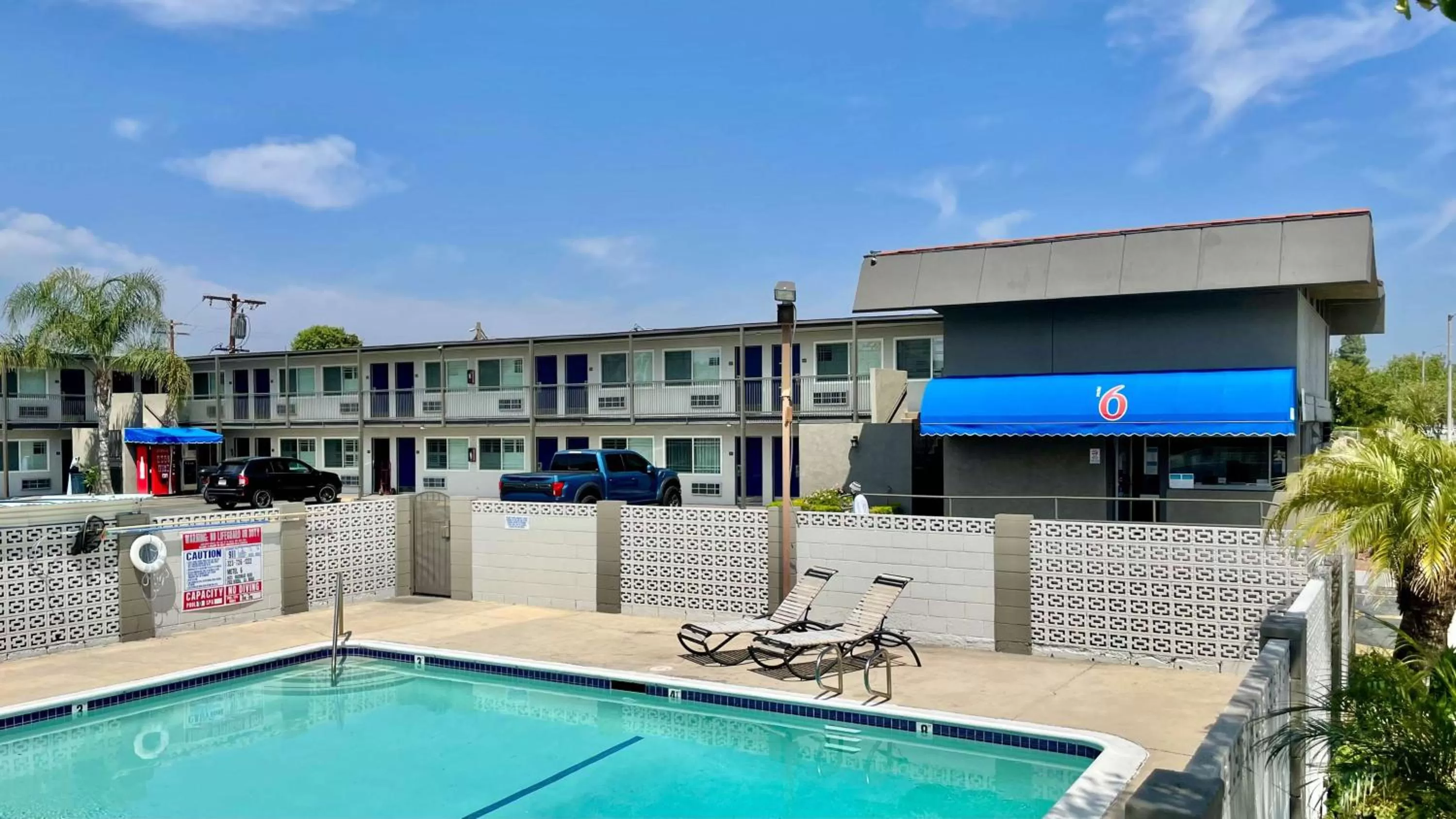 Swimming pool in Motel 6 Pico Rivera - Los Angeles, CA