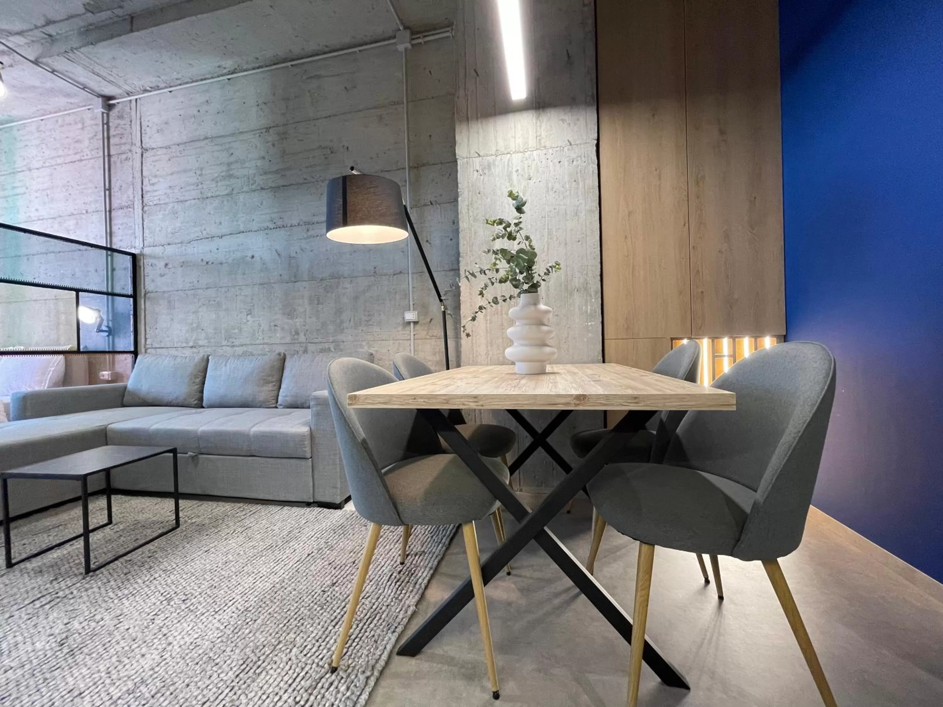 Seating Area in Ambassador Skyline Apartments