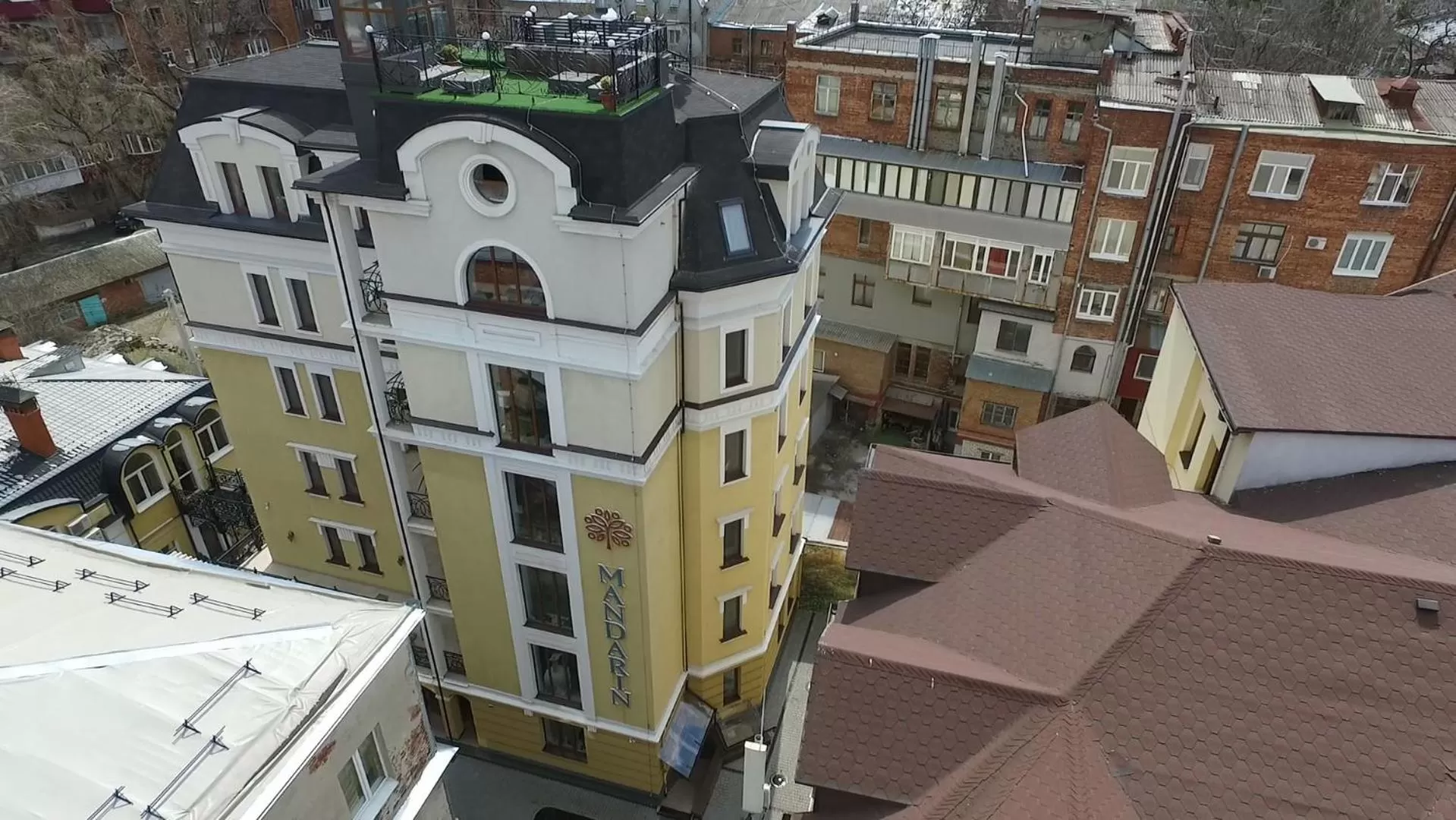 Facade/entrance in Hotel "Mandarin Clubhouse"