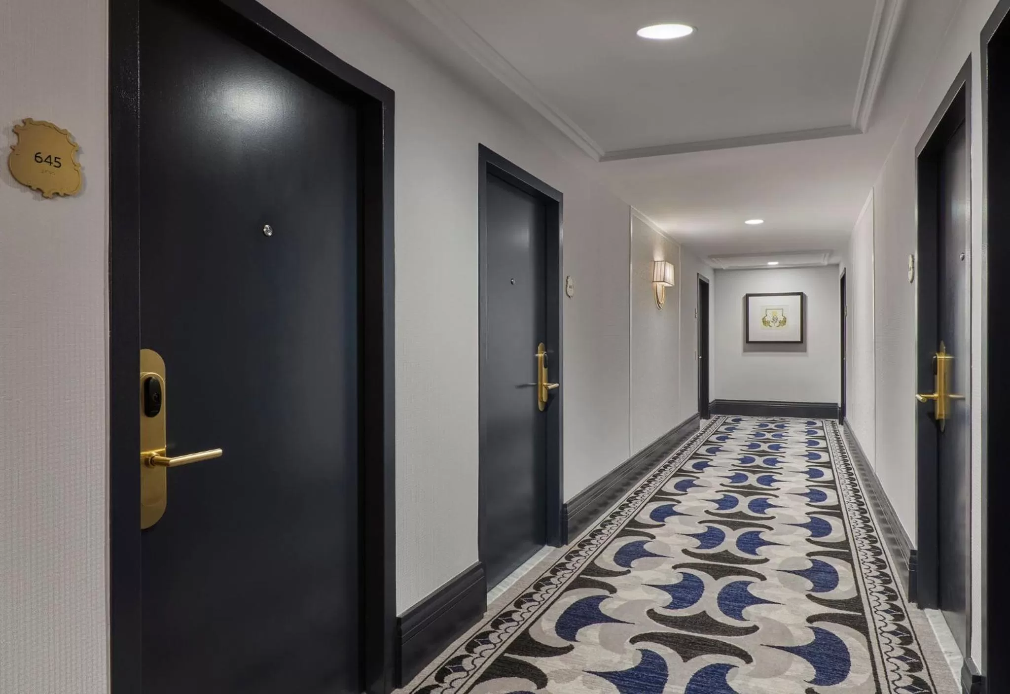 Lobby or reception in InterContinental Chicago Magnificent Mile by IHG