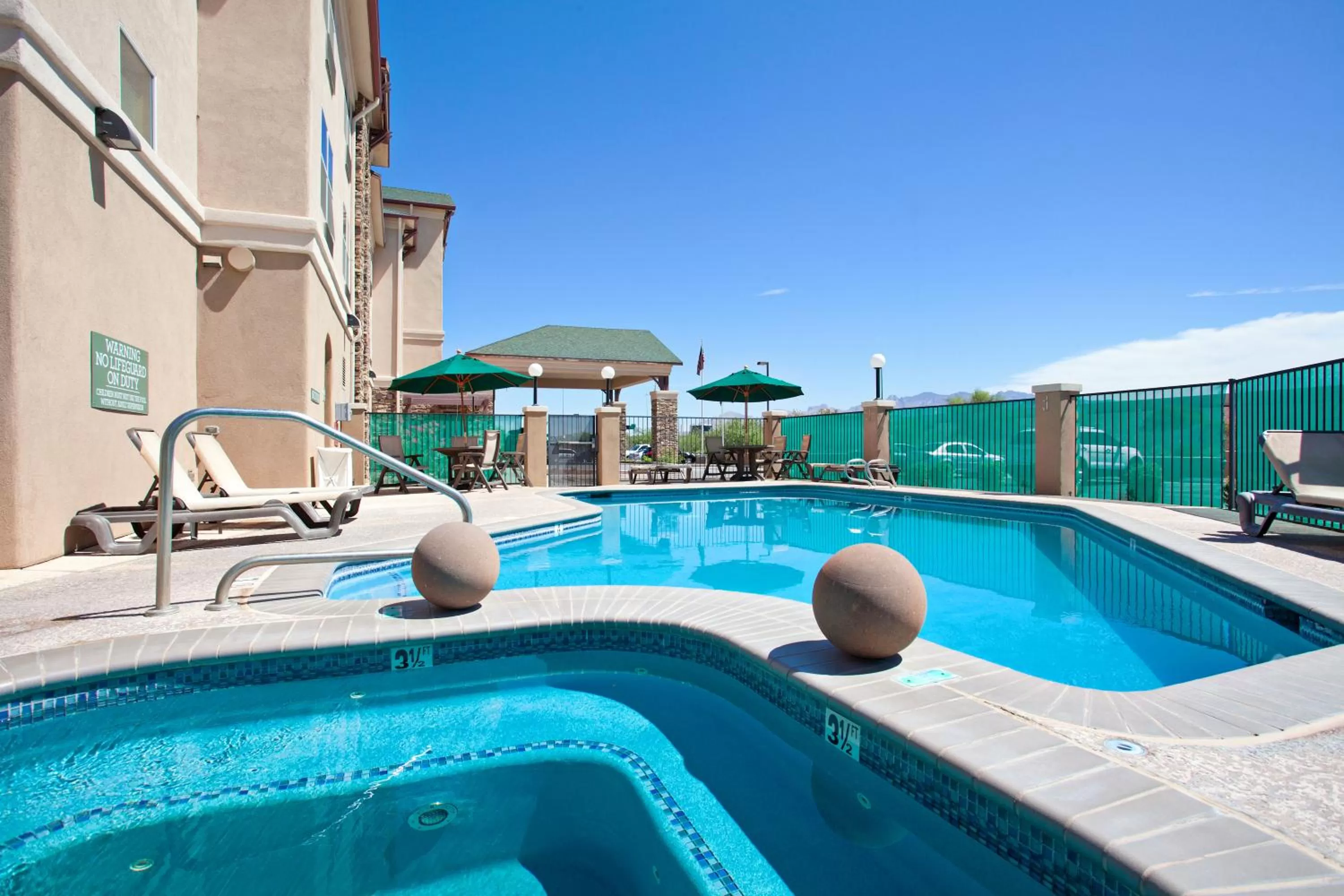 Country Inn & Suites by Radisson, Tucson City Center AZ