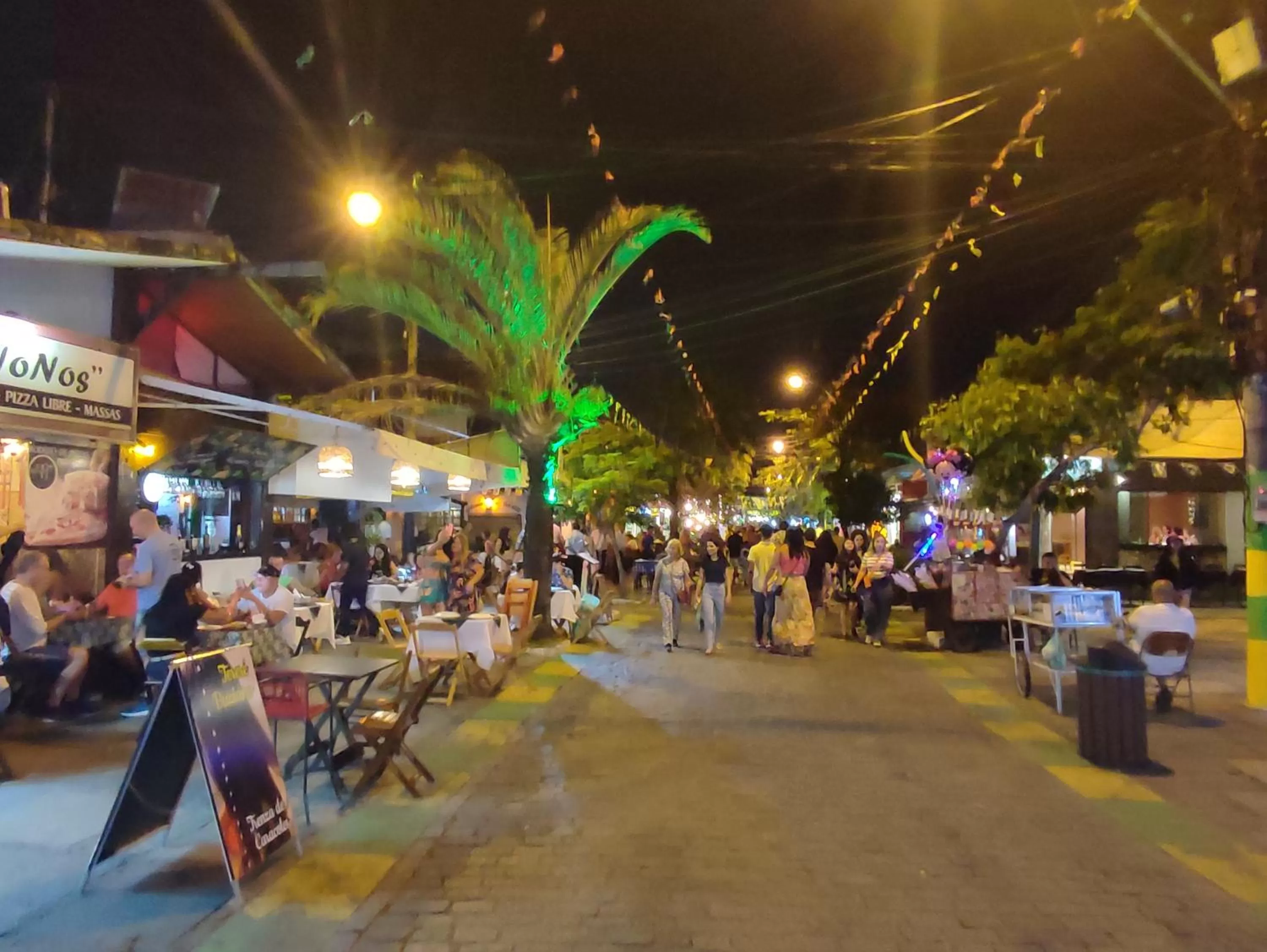 Night, Restaurant/Places to Eat in Pousada L'étage