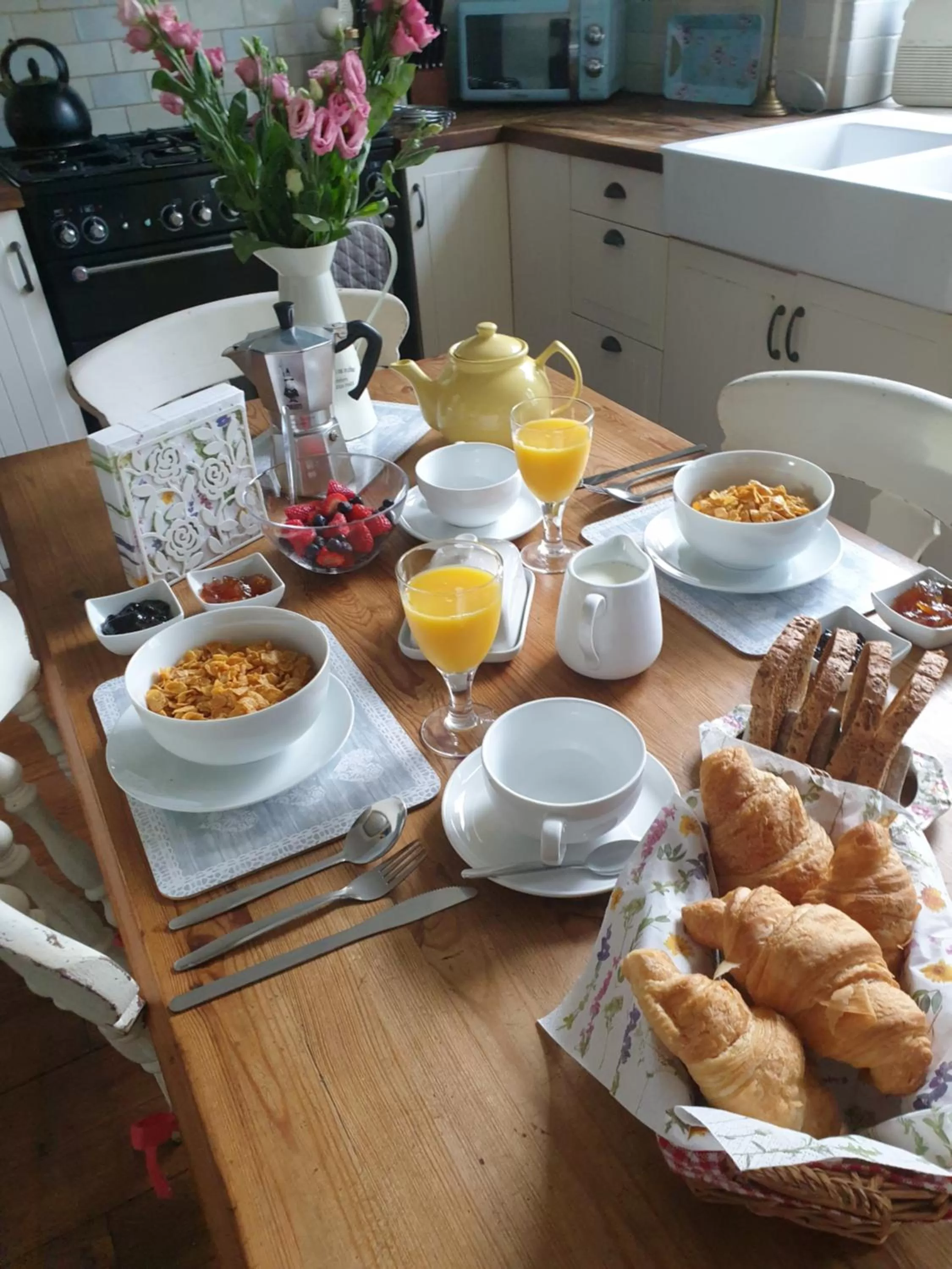 Breakfast in Judy's B&B private home