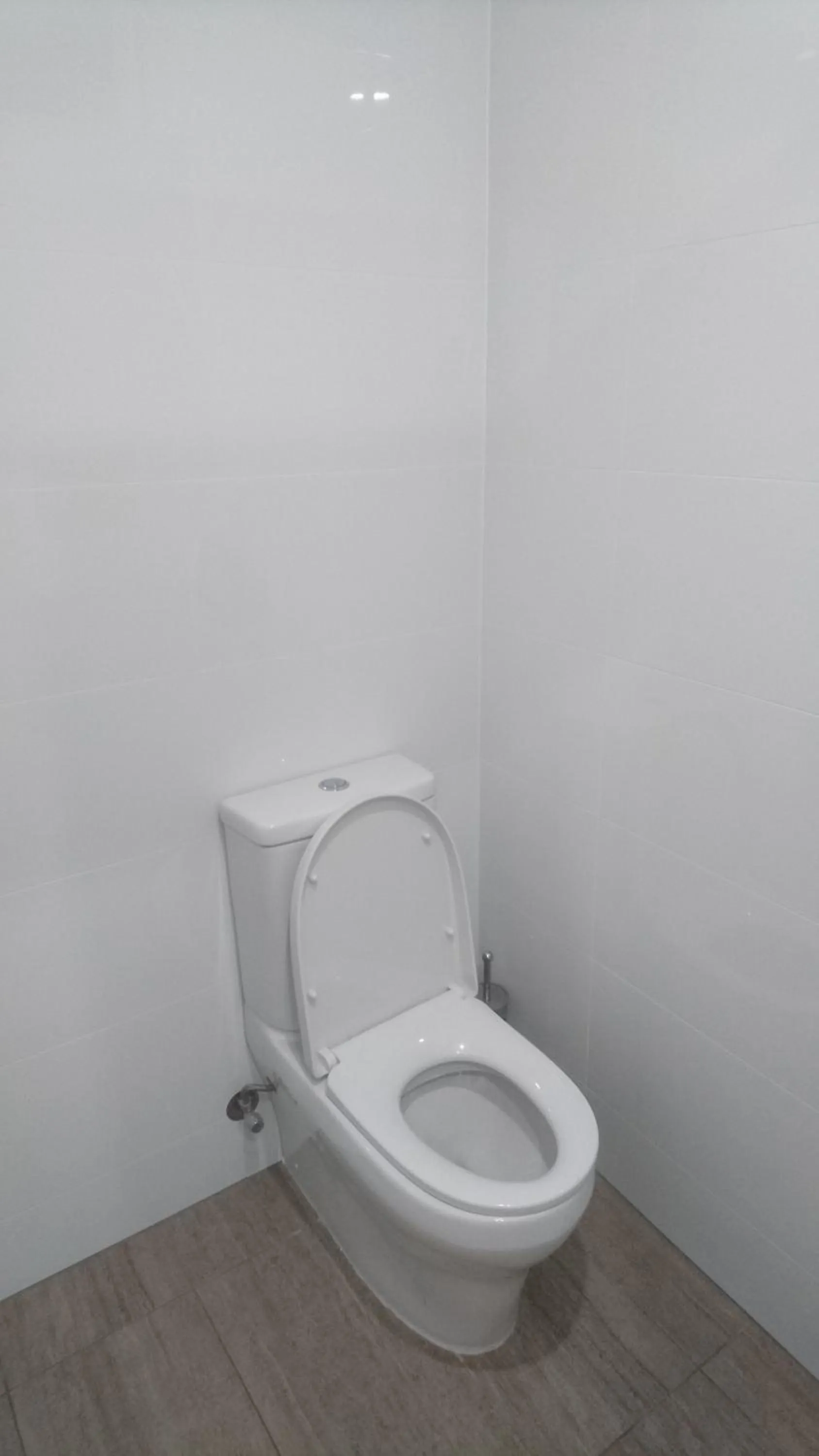 Toilet in Backpackers Imperial Hotel