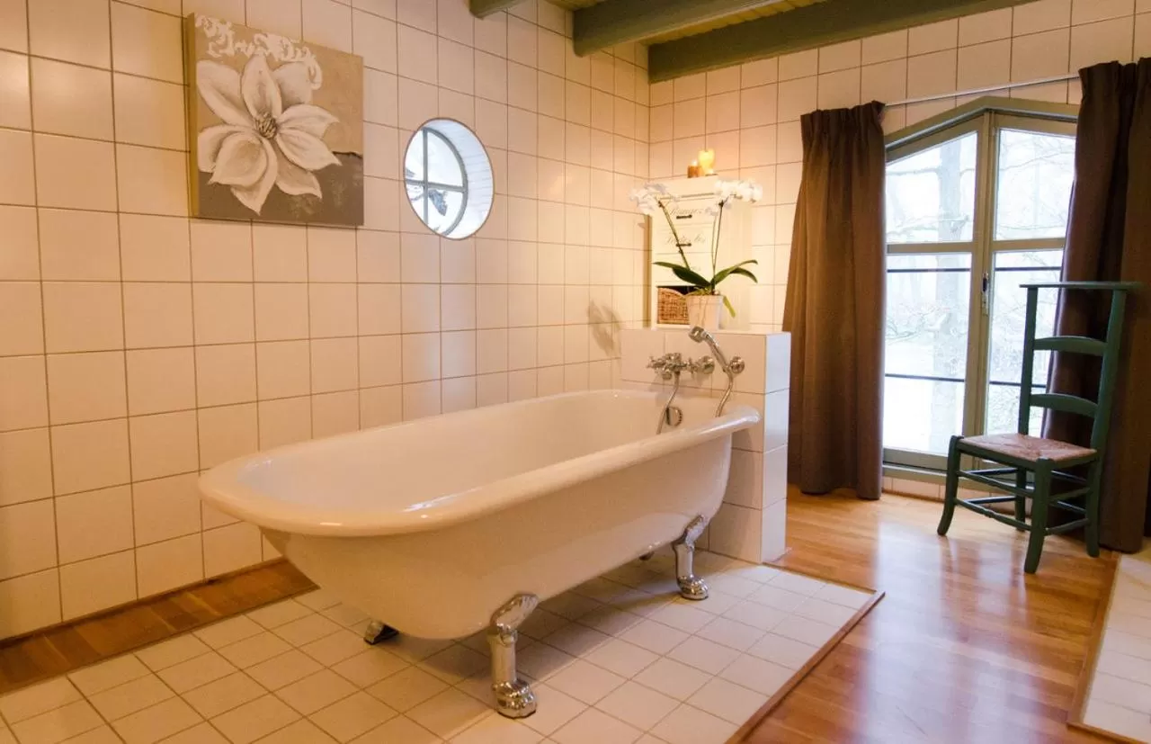 Bathroom in B&B en SPA Landgoed Matanze