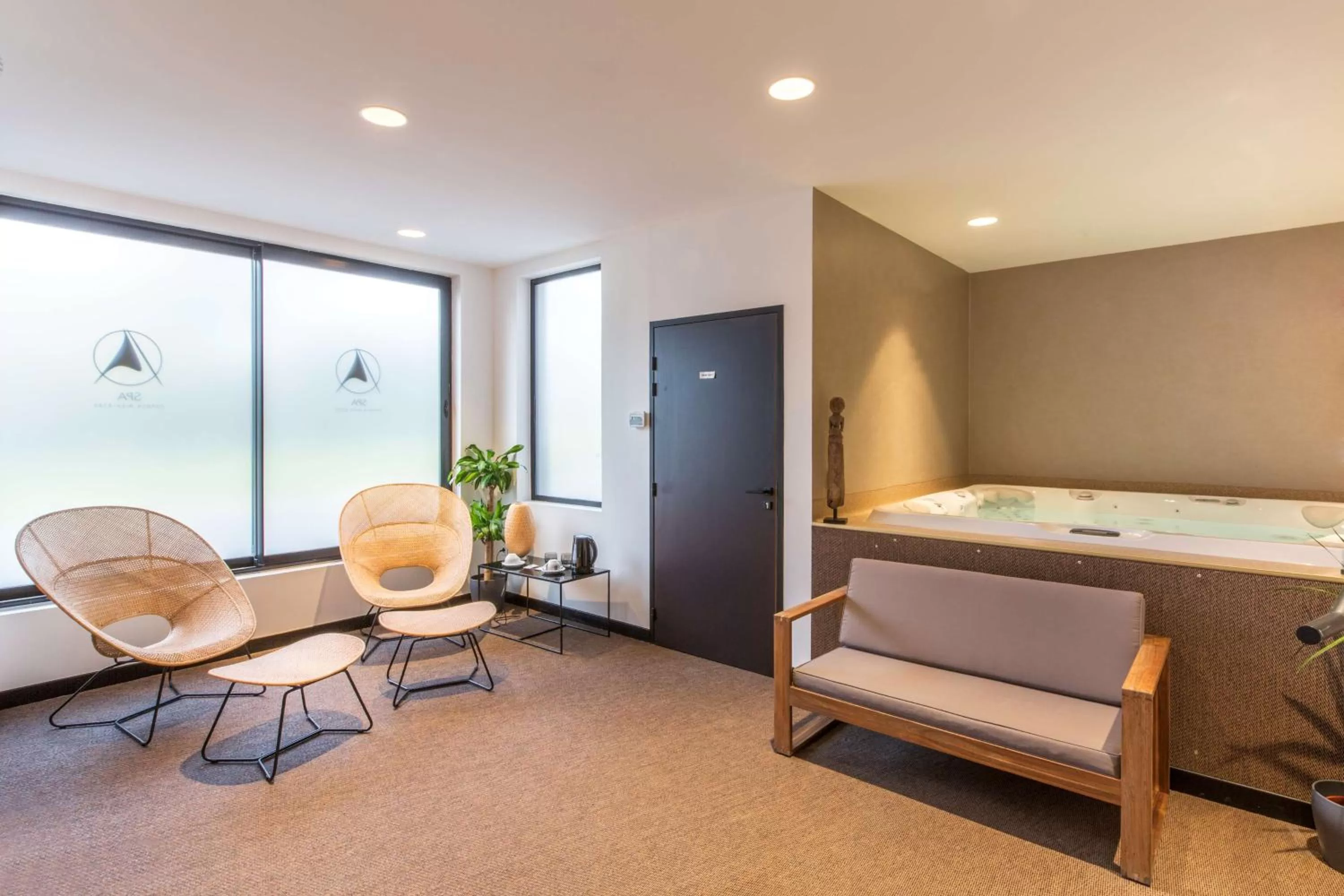 Spa and wellness centre/facilities, Bed in Best Western L'Aquarium Arras Nord