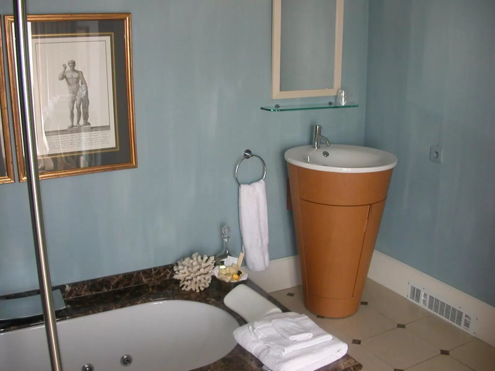 Bathroom in Hotel Recour