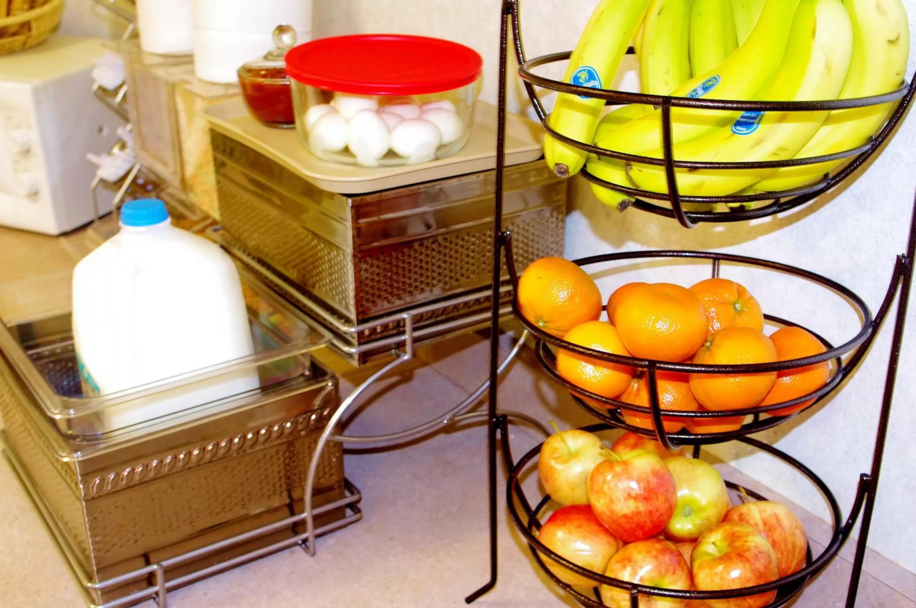 Meals in Glenwood Springs Cedar Lodge