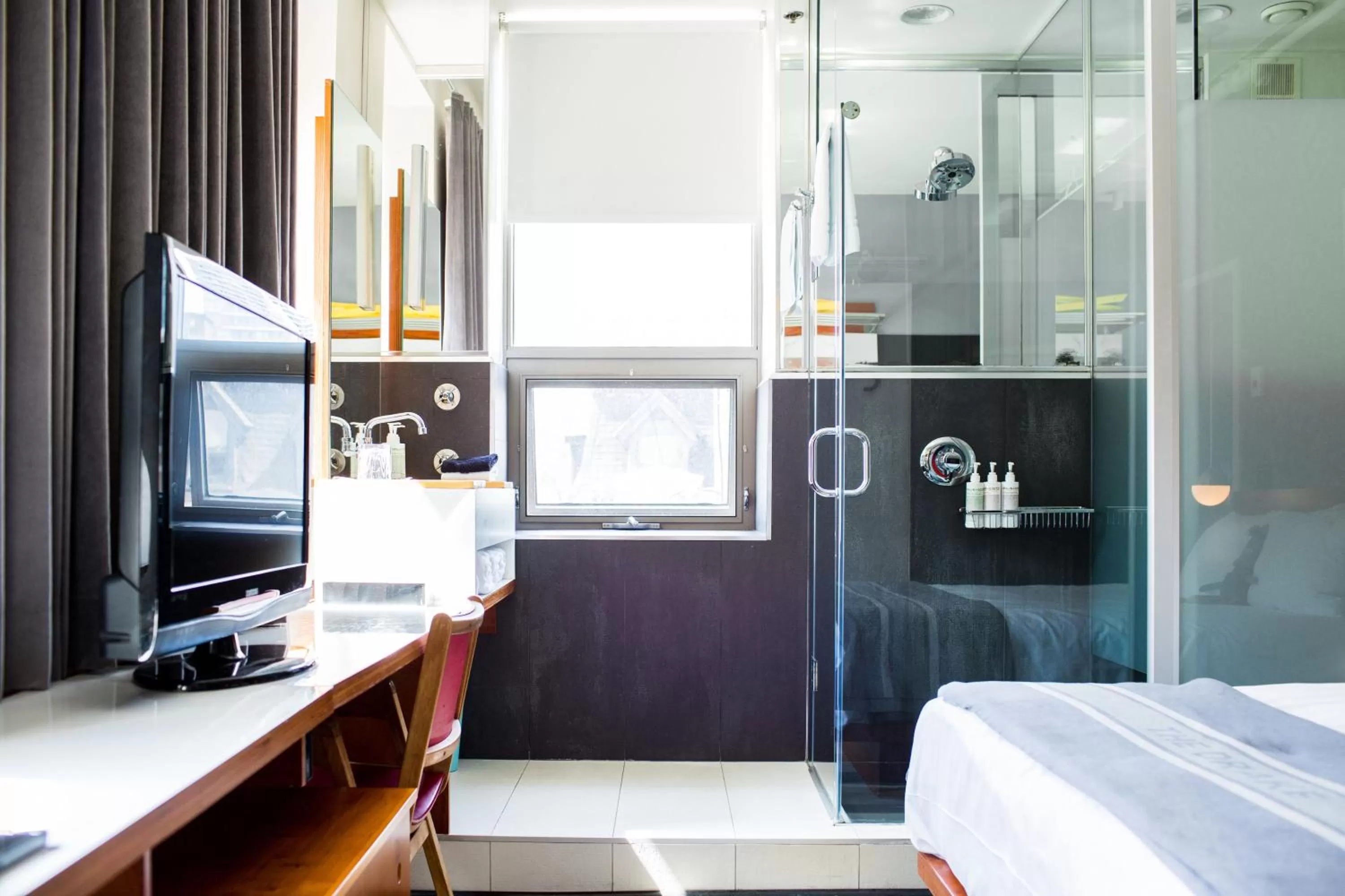 Bedroom, Bed in The Drake Hotel