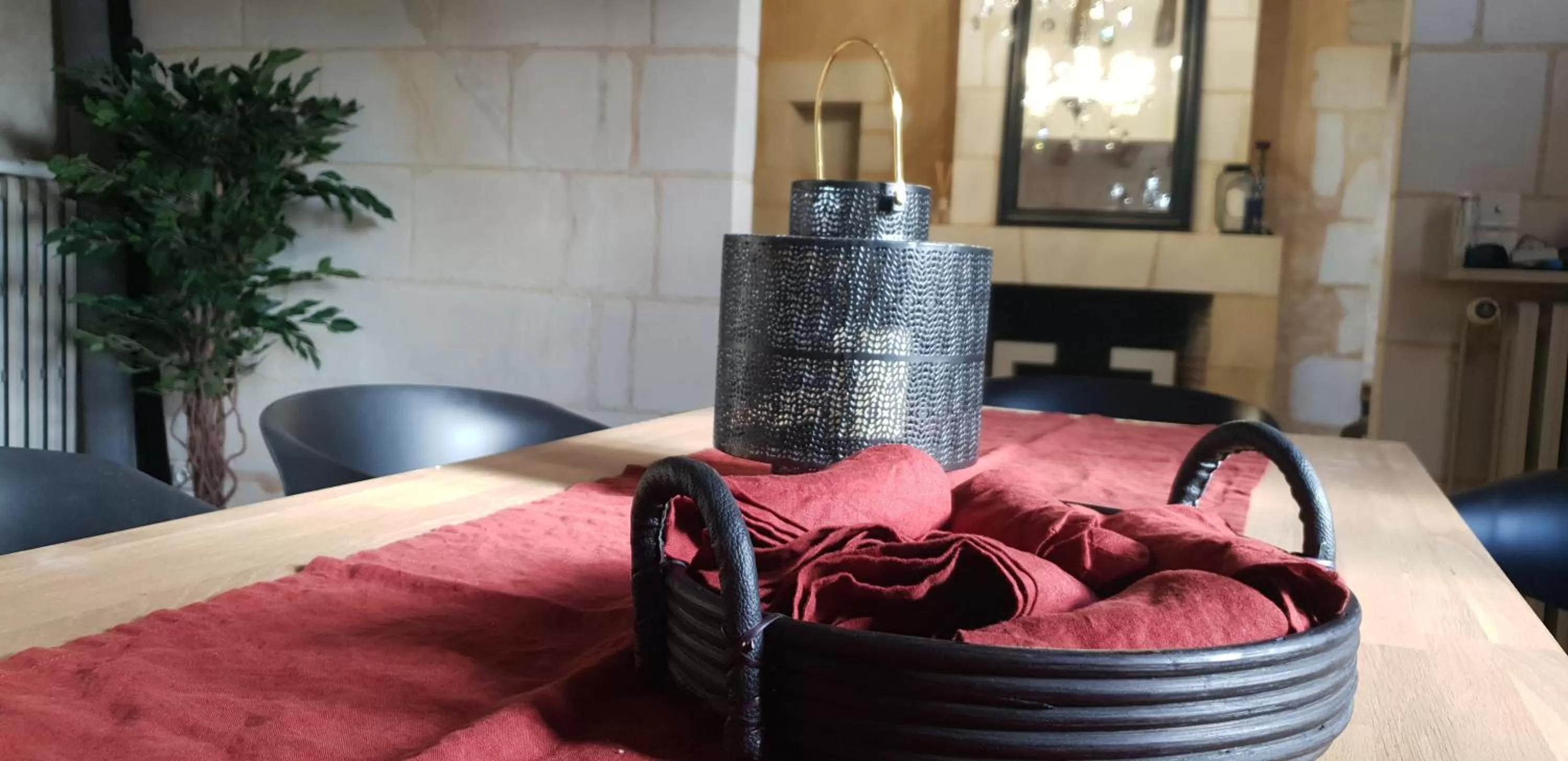 Dining area in NATURE & CHATEAUX