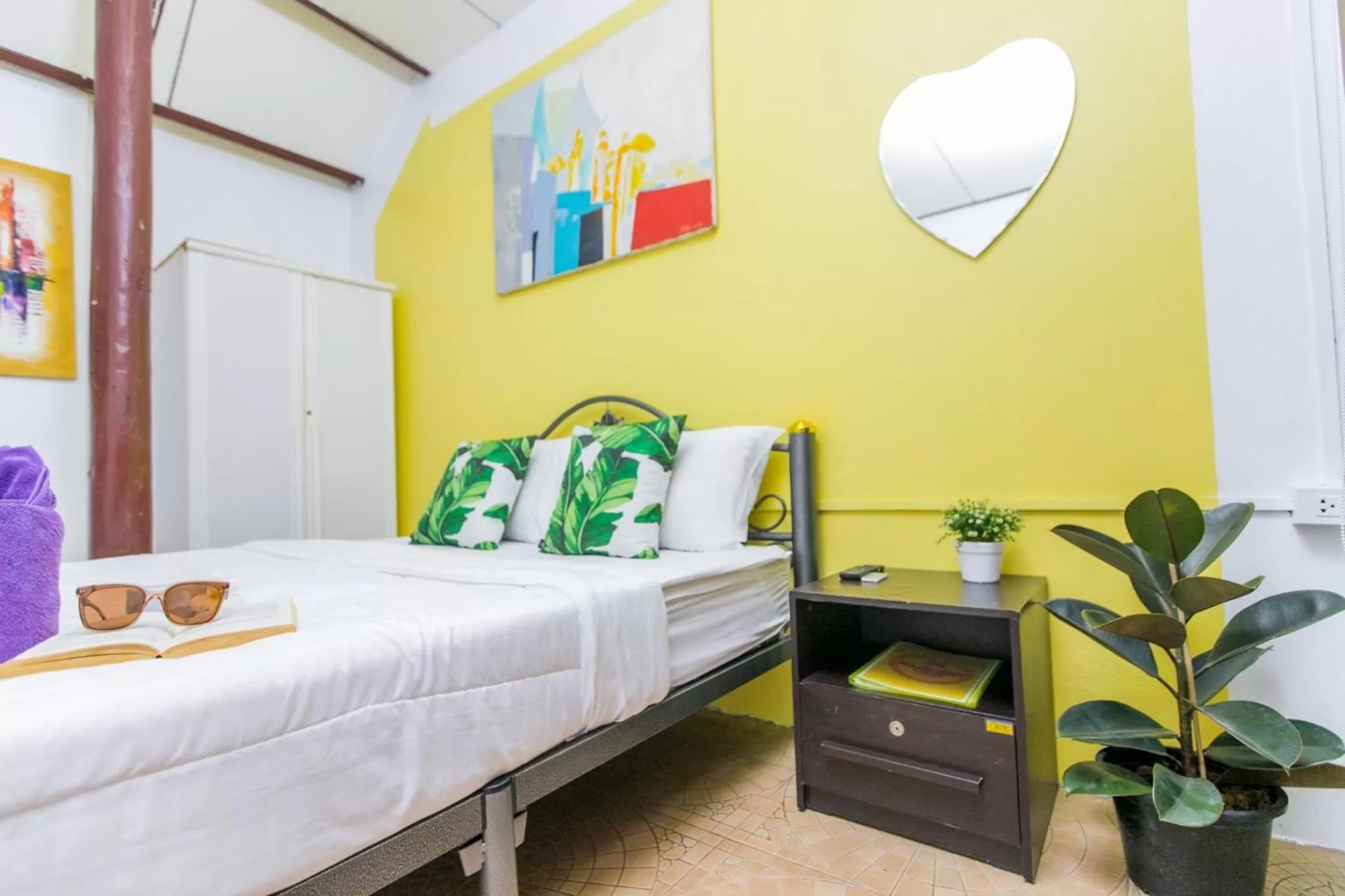 Photo of the whole room, Bed in MANDARIN LODGE by victor