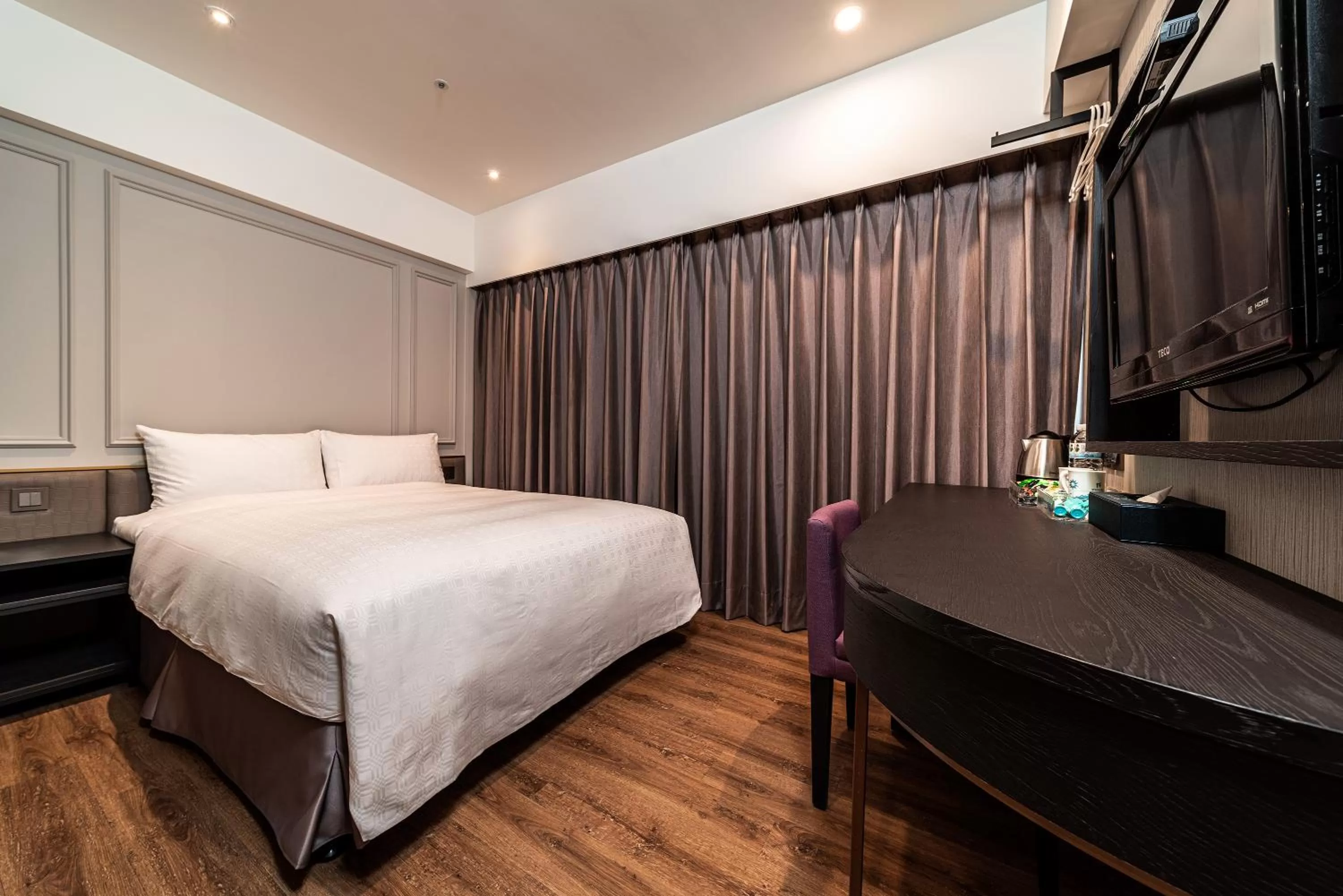 Photo of the whole room, Bed in Fish Hotel Kaohsiung