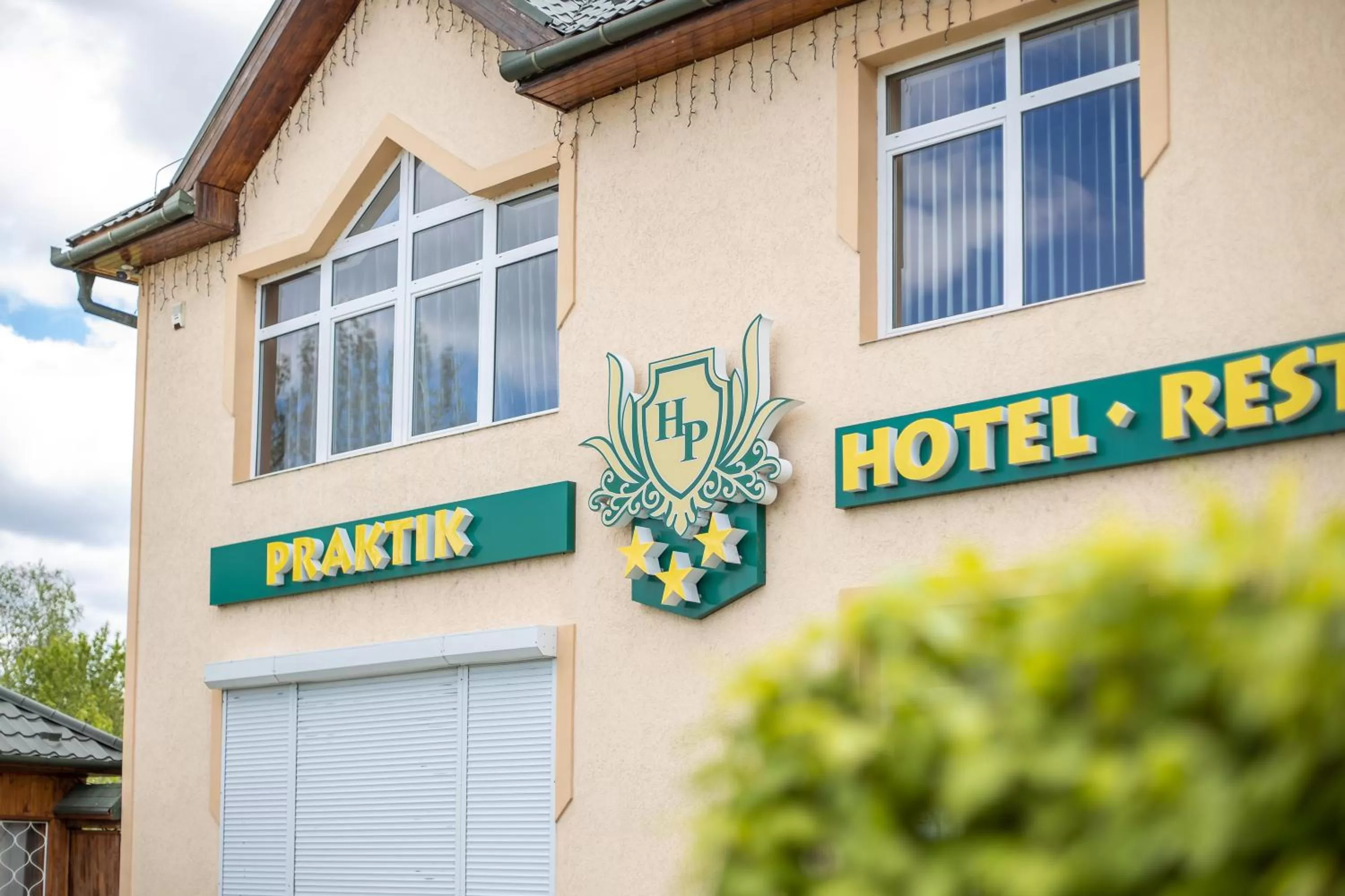 Property building in Praktik Hotel & Restaurant