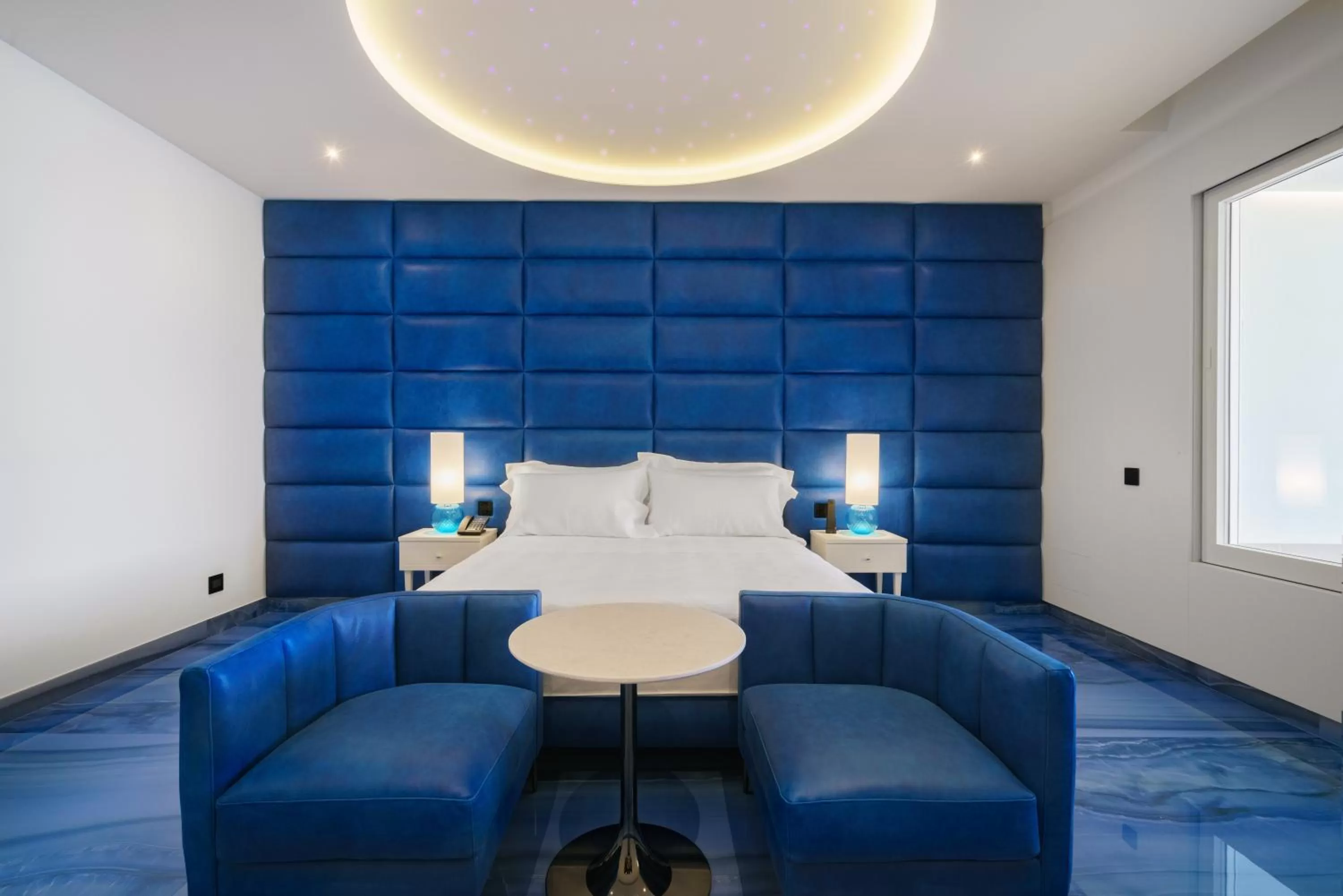 Bedroom, Bed in Grotta Palazzese Beach Hotel