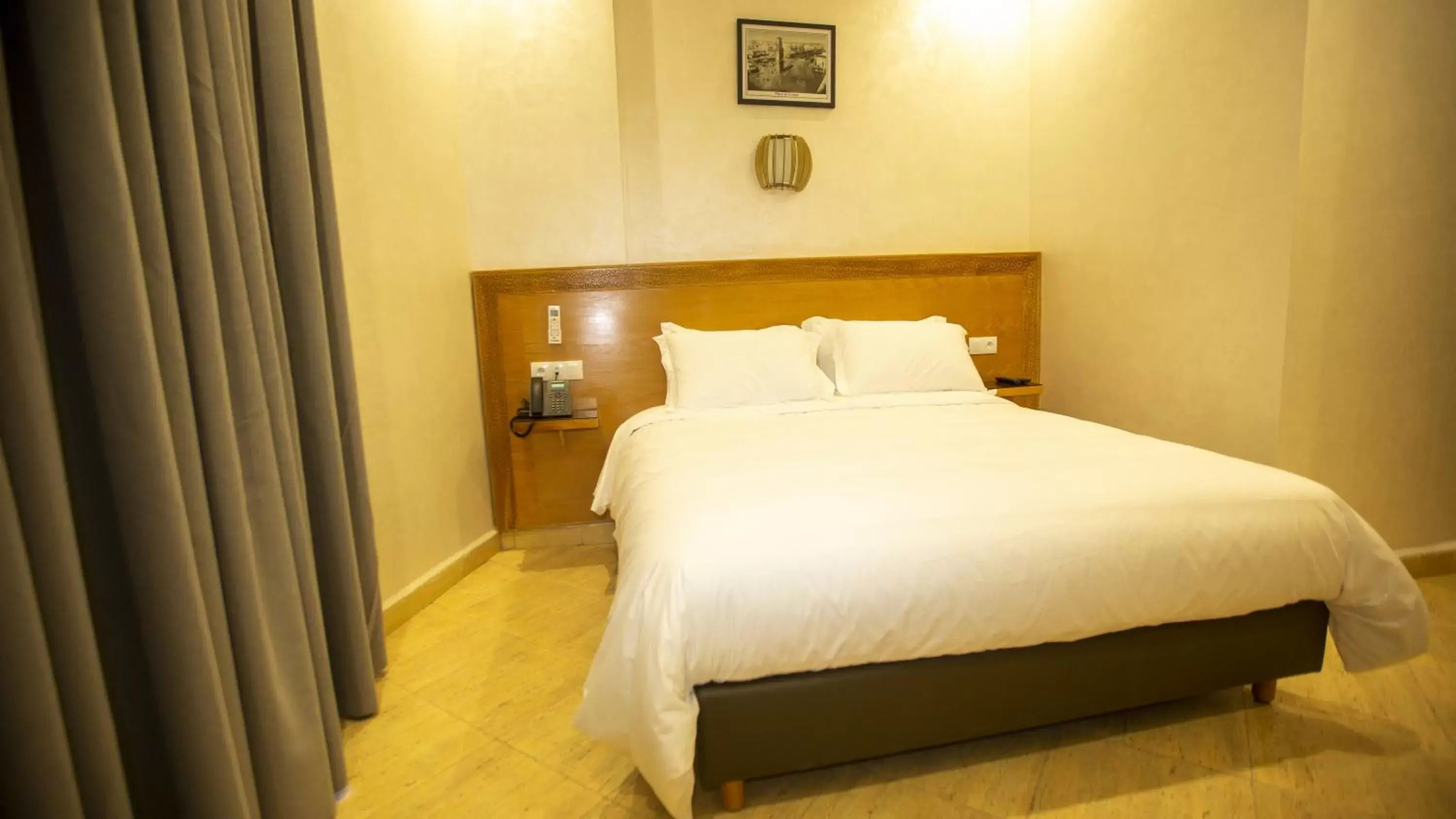 Superior Single Room in Hotel de paris Superior Single Room in Hotel de paris