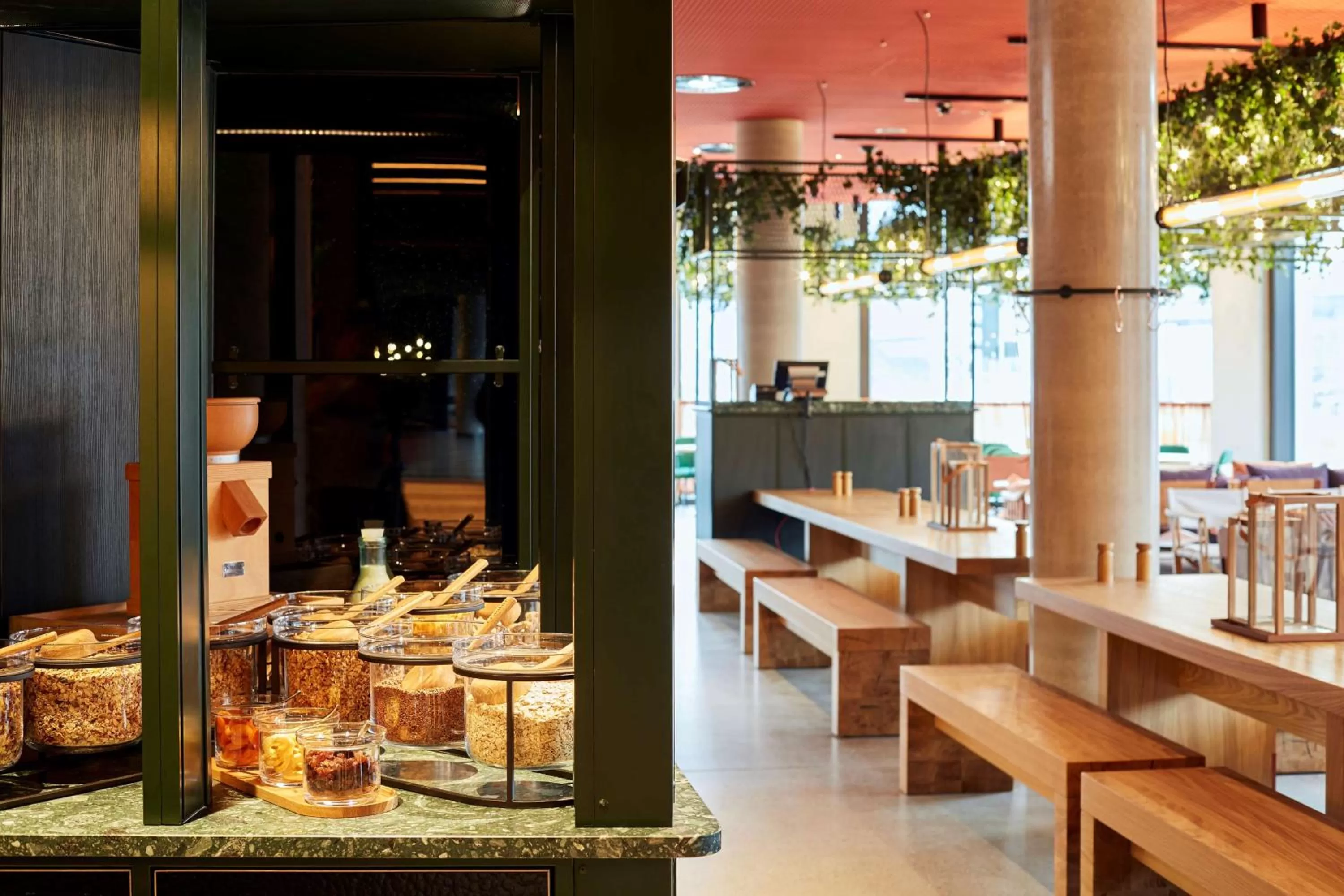 Restaurant/places to eat in Scandic Frankfurt Hafenpark