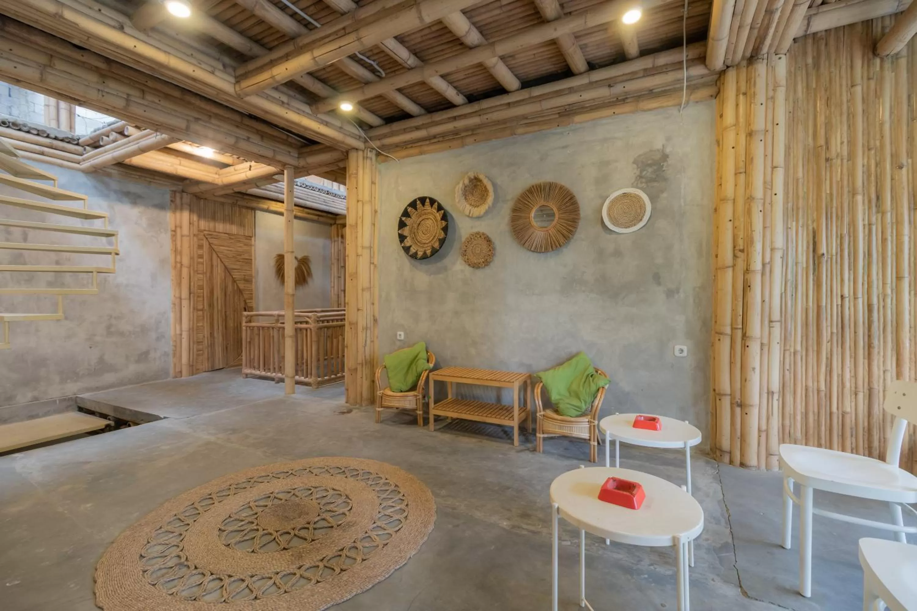 Urbanview Ta-ke Residence Blok M