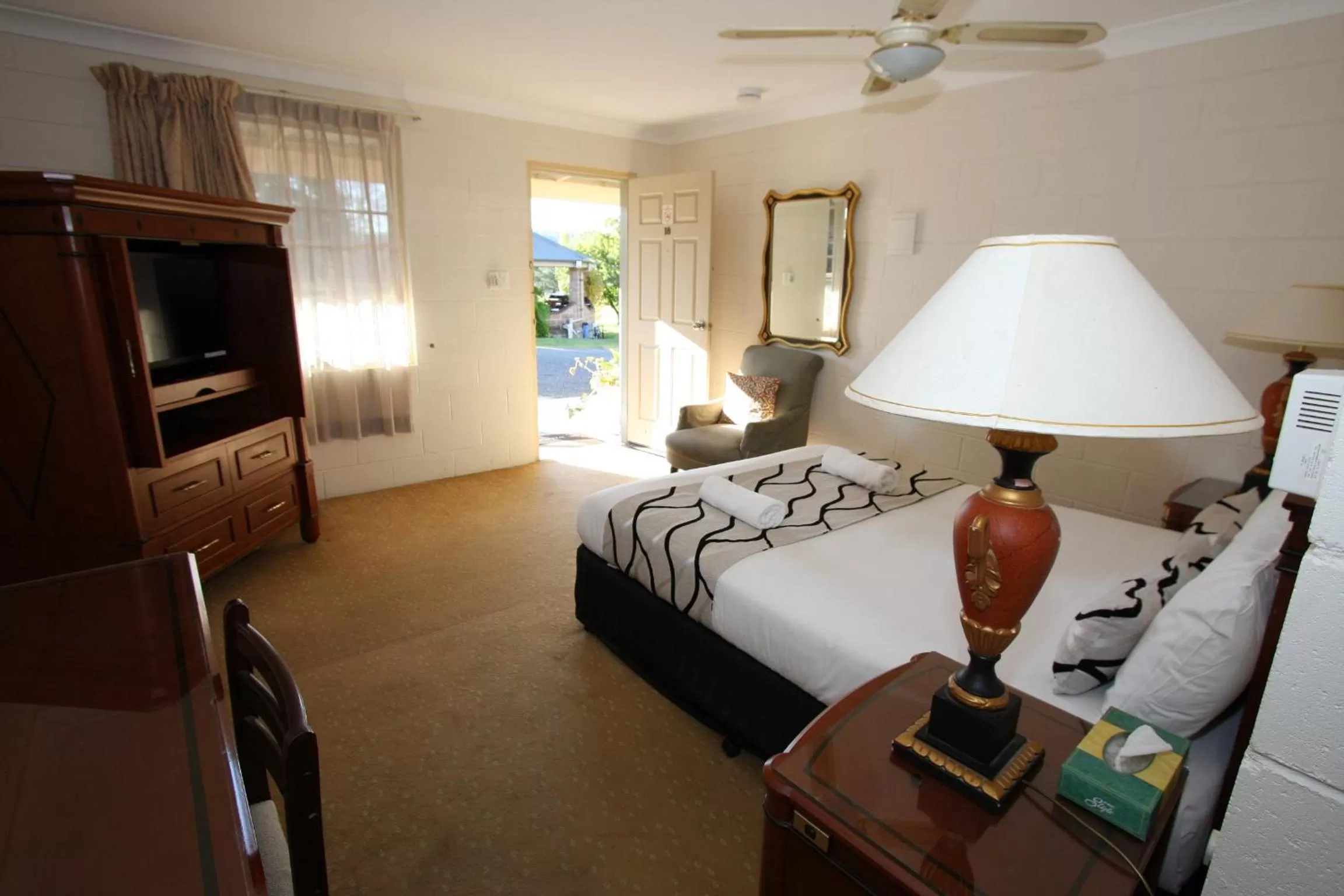 Photo of the whole room, Bed in Picton Valley Motel Australia