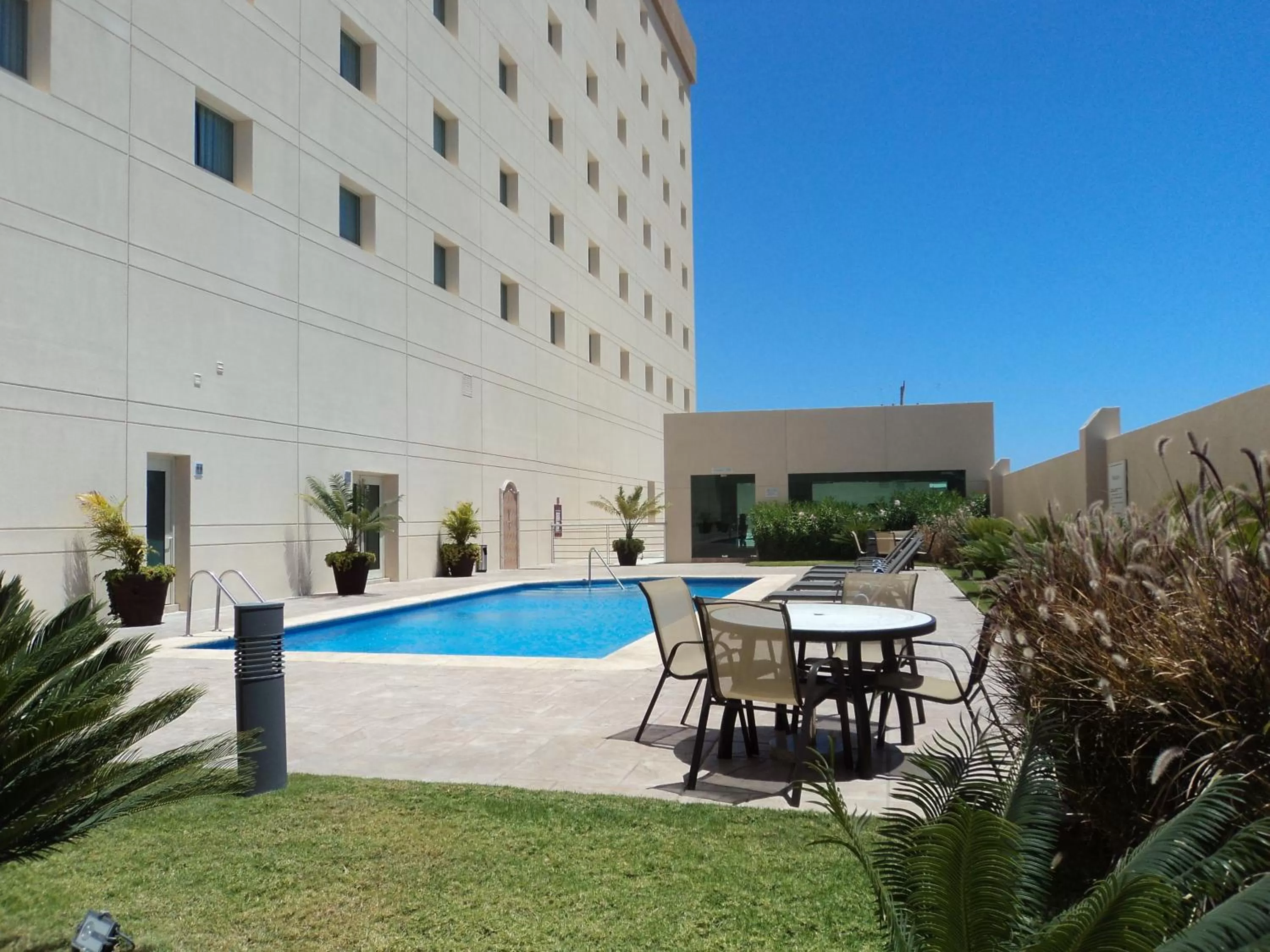 Property building in Hotel Aeropuerto Los Cabos