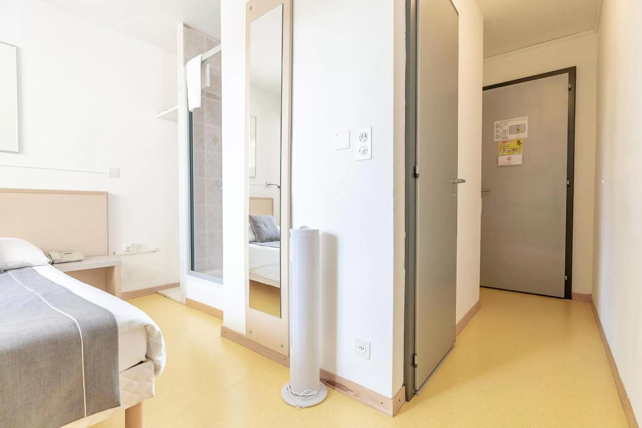 Photo of the whole room in Hôtel Des Arts