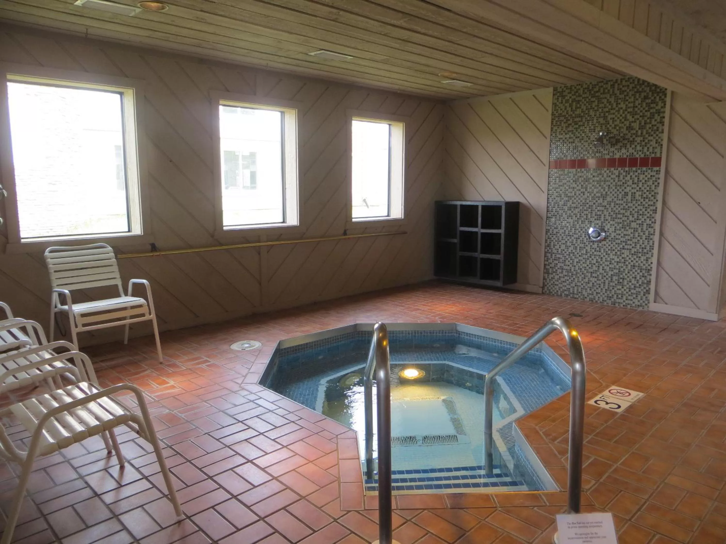 Swimming pool in Ramada by Wyndham Wisconsin Dells I-90