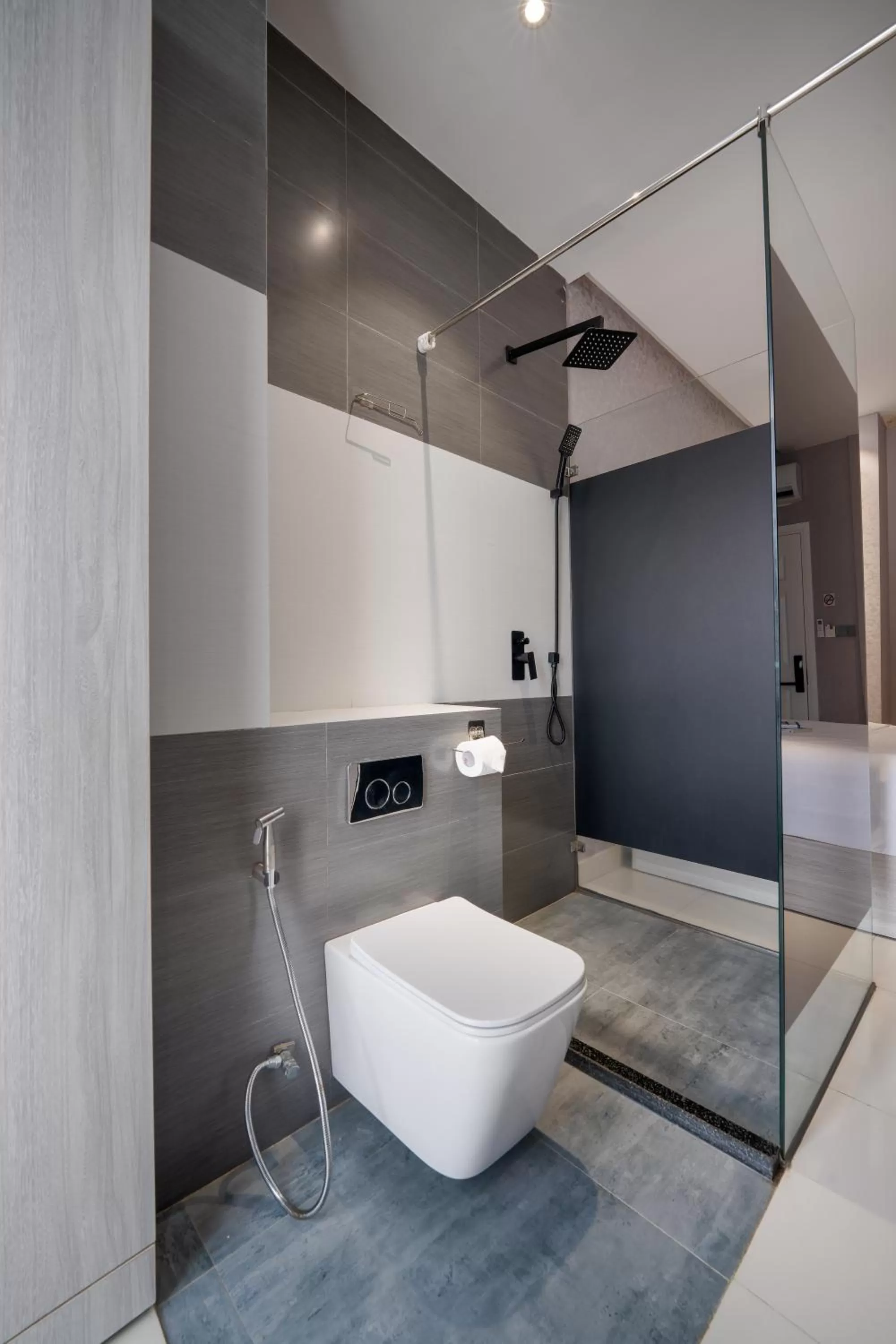 Bathroom in Mari Queen Hotel - Bui Thi Xuan
